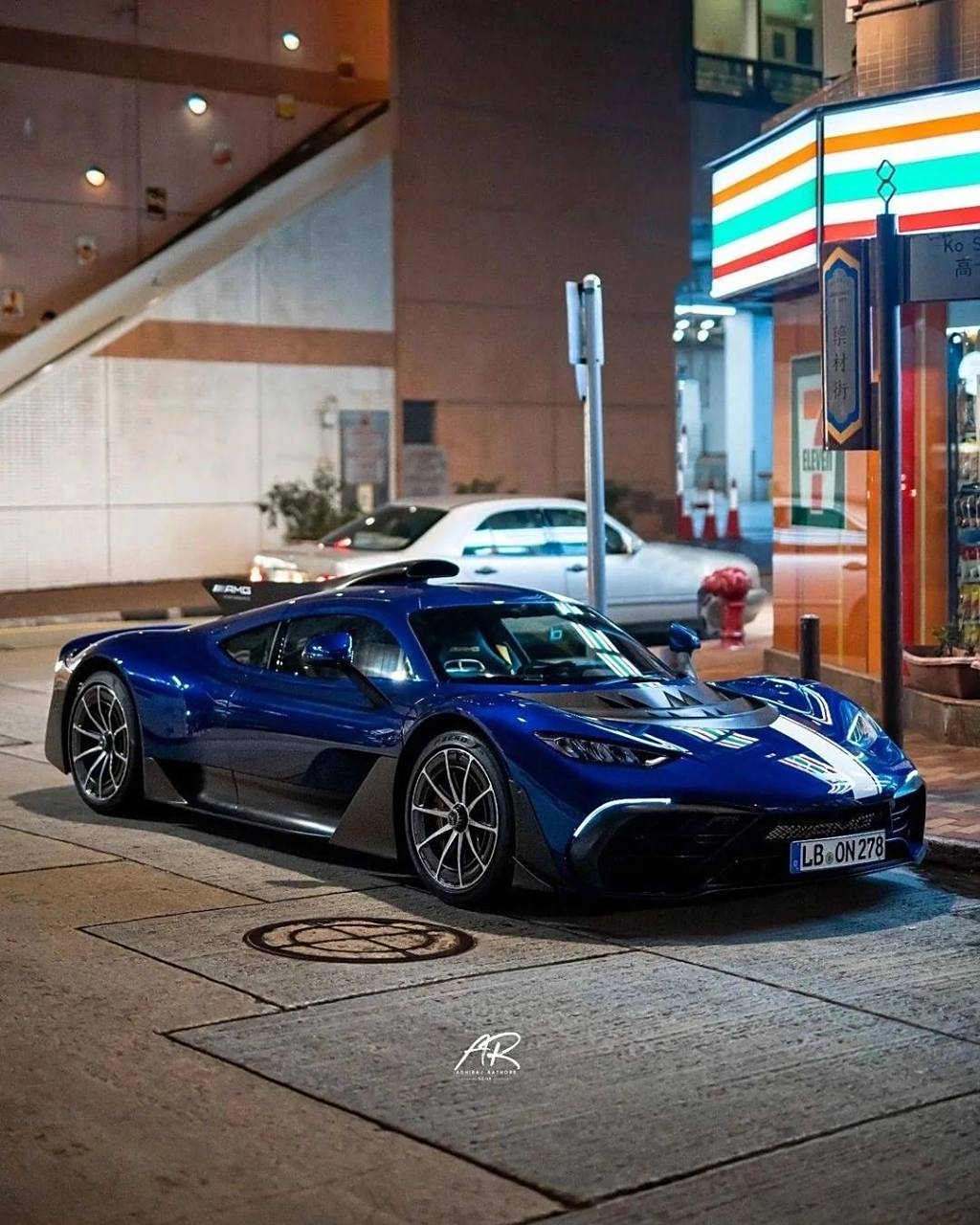 在香港实拍的奔驰amg one project 国内大概2000多万,堪称最贵1.