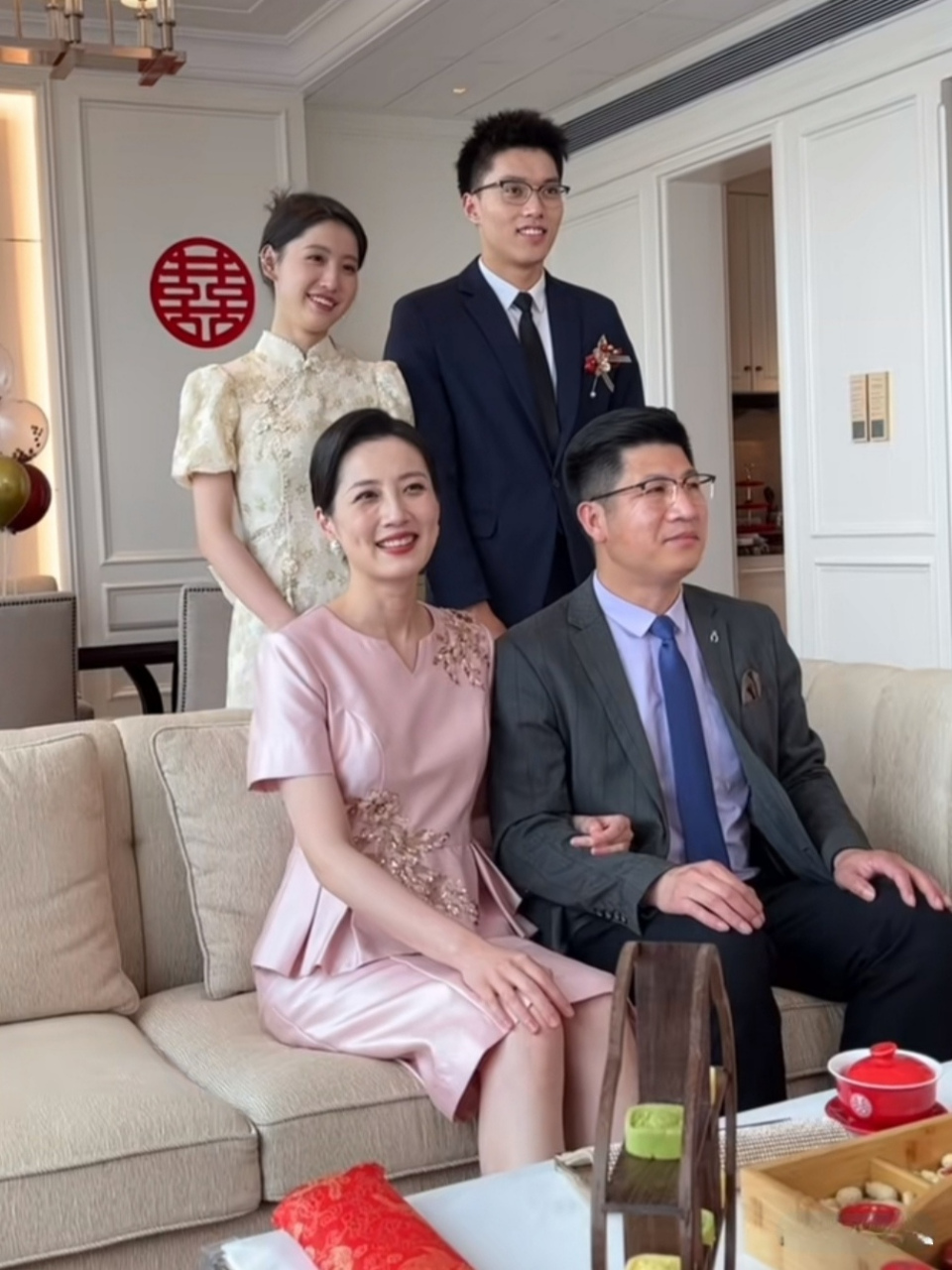 老两口比小两口更有气质.