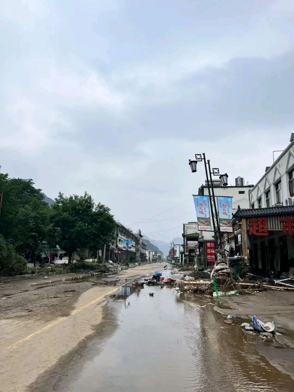 河北涞水野三坡水灾损失惨重!以下照片均为8.