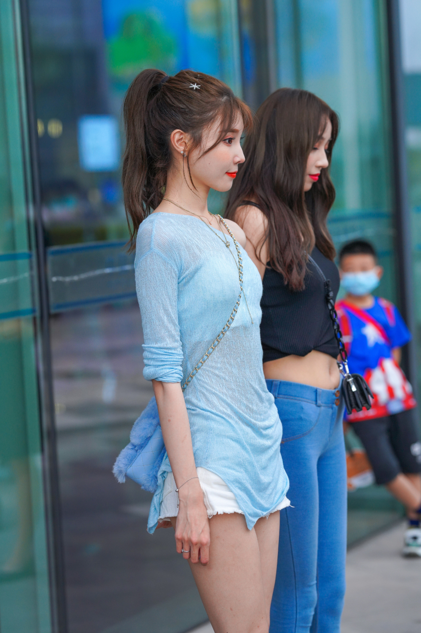 清纯阳光的马尾辫小姐姐