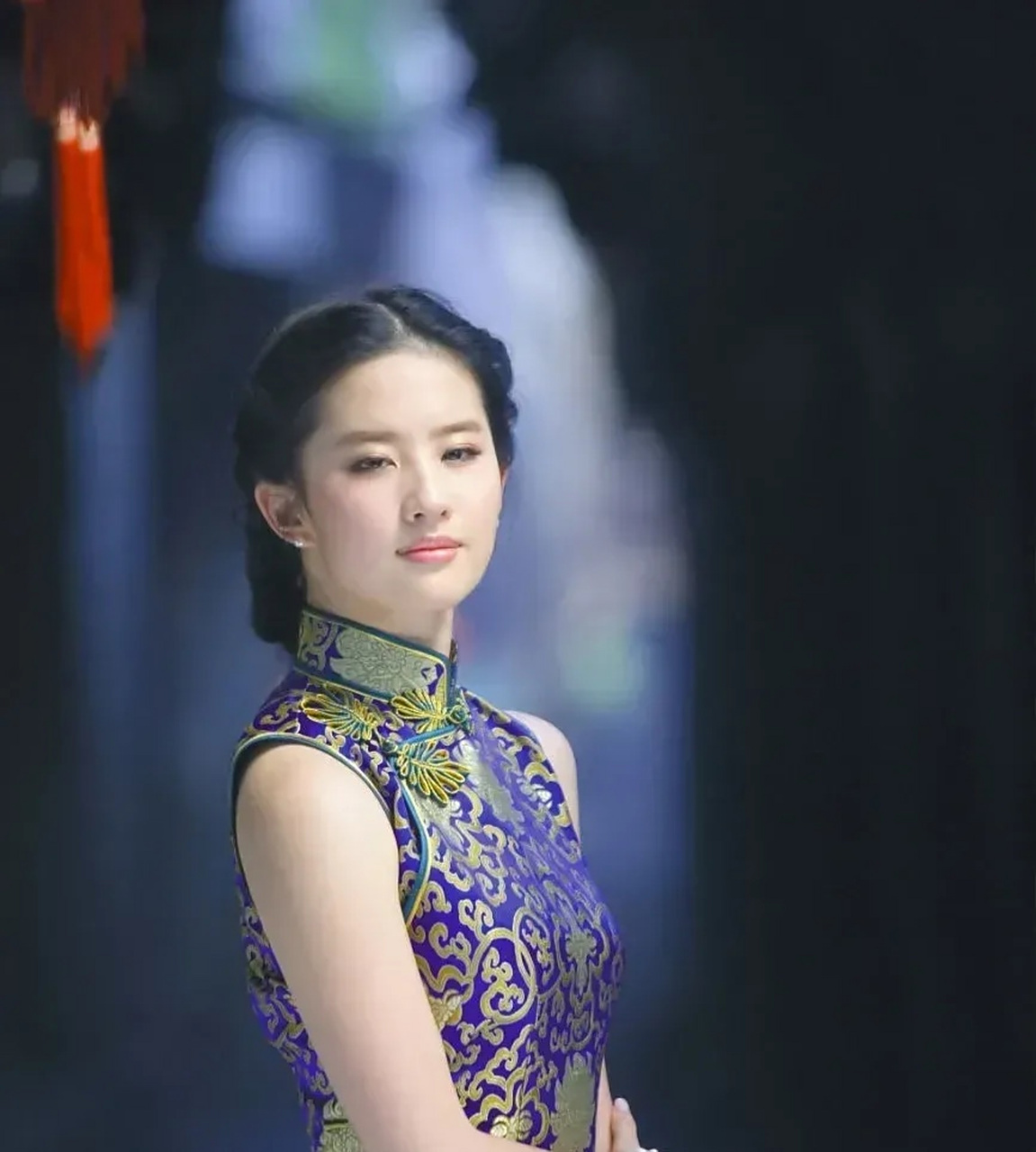 一组刘亦菲姐姐 旗袍 传统少数民族服饰搭配大集展示!