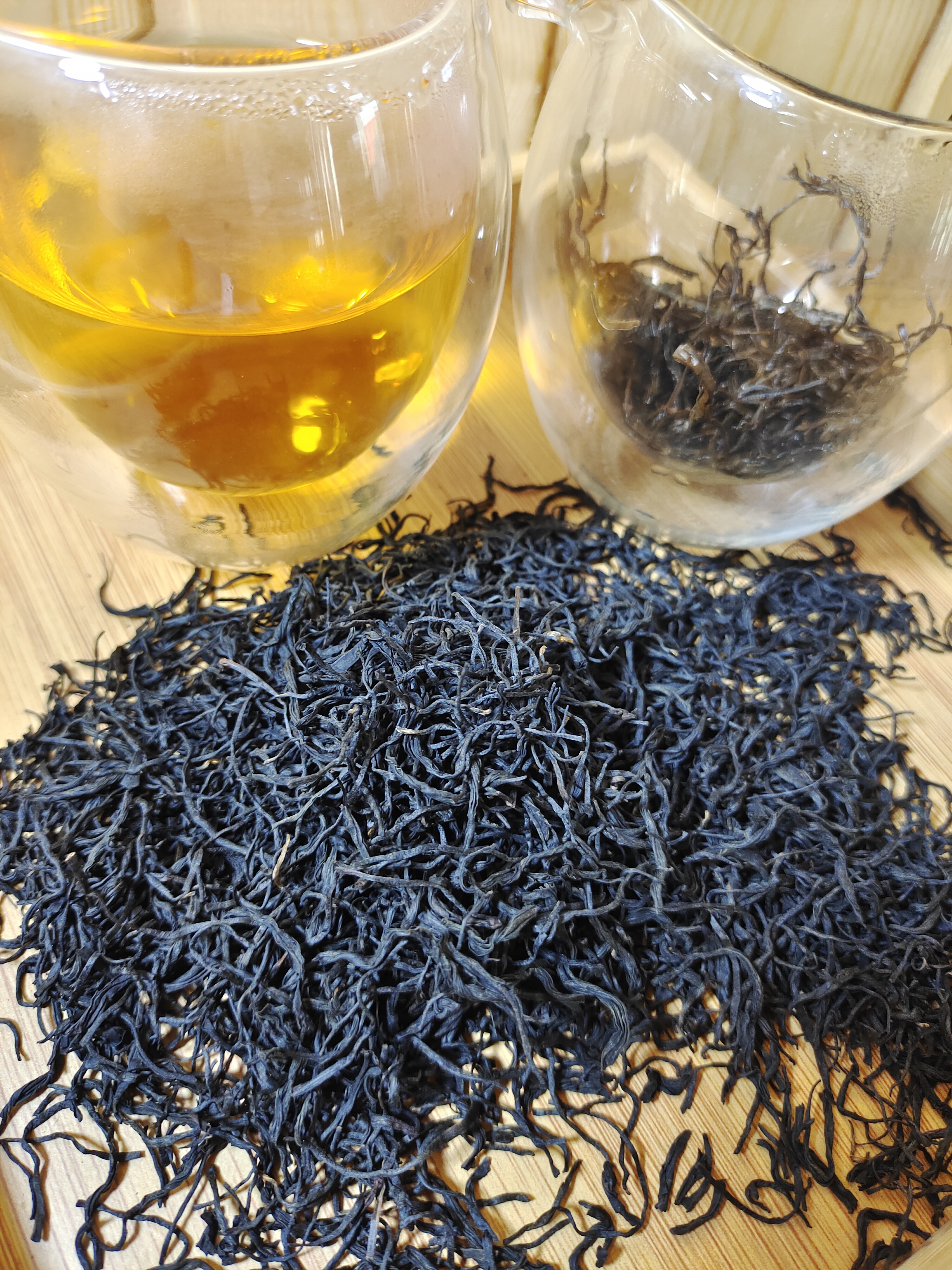 春季的崂山松针红茶