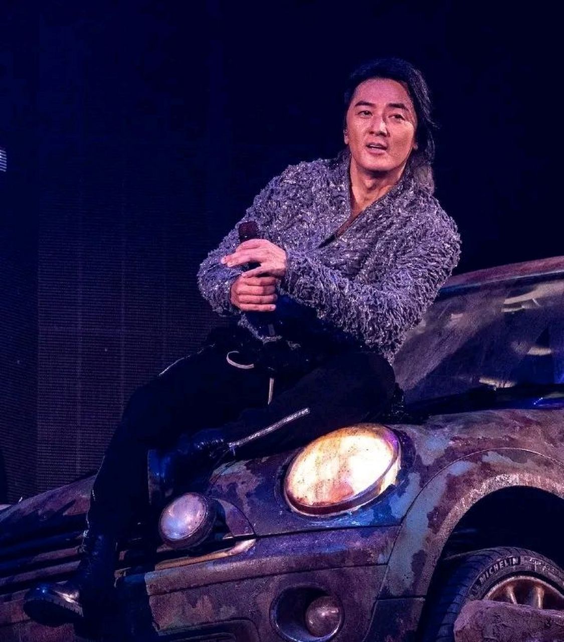 郑伊健演唱会,老婆蒙嘉慧惹怒观众!