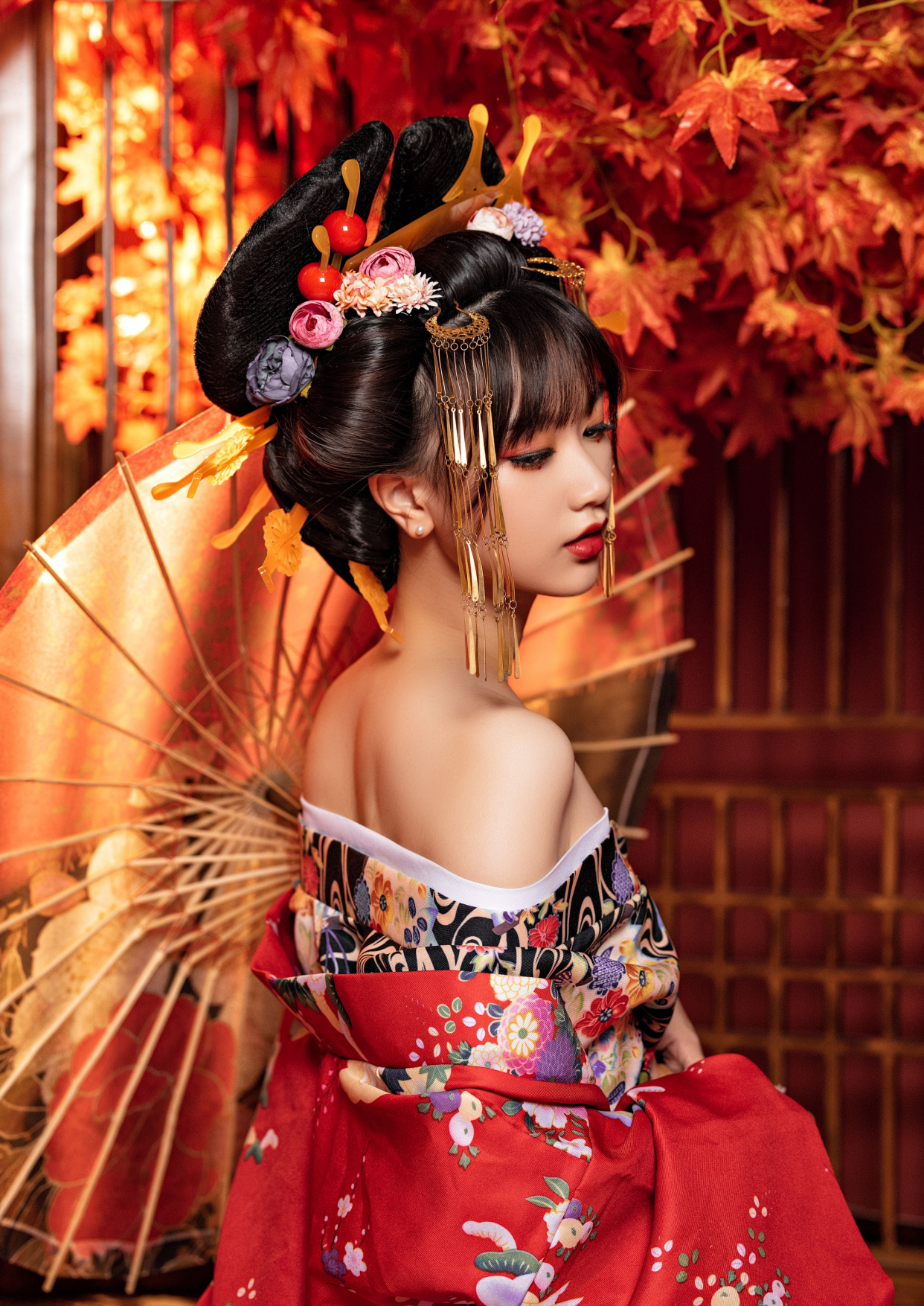 这位和服花魁很美吧,你可别一不小心爱上coser小姐姐咯