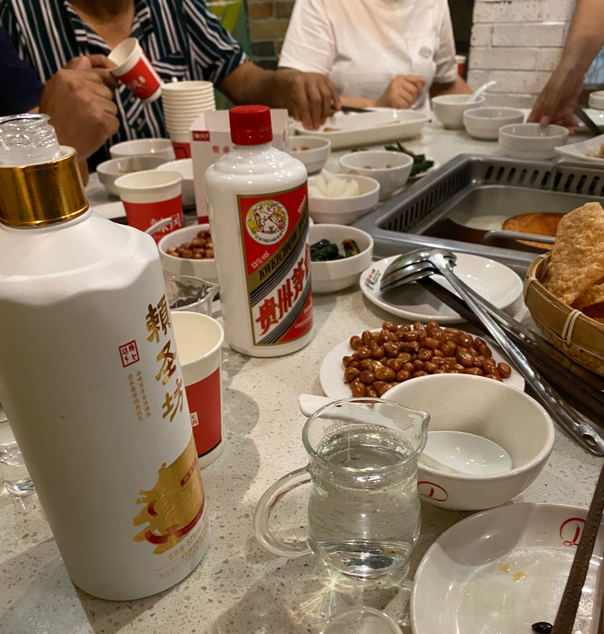 白酒的7大冷知识,喝酒的10人9不懂,若全记住酒桌吹牛无敌手!