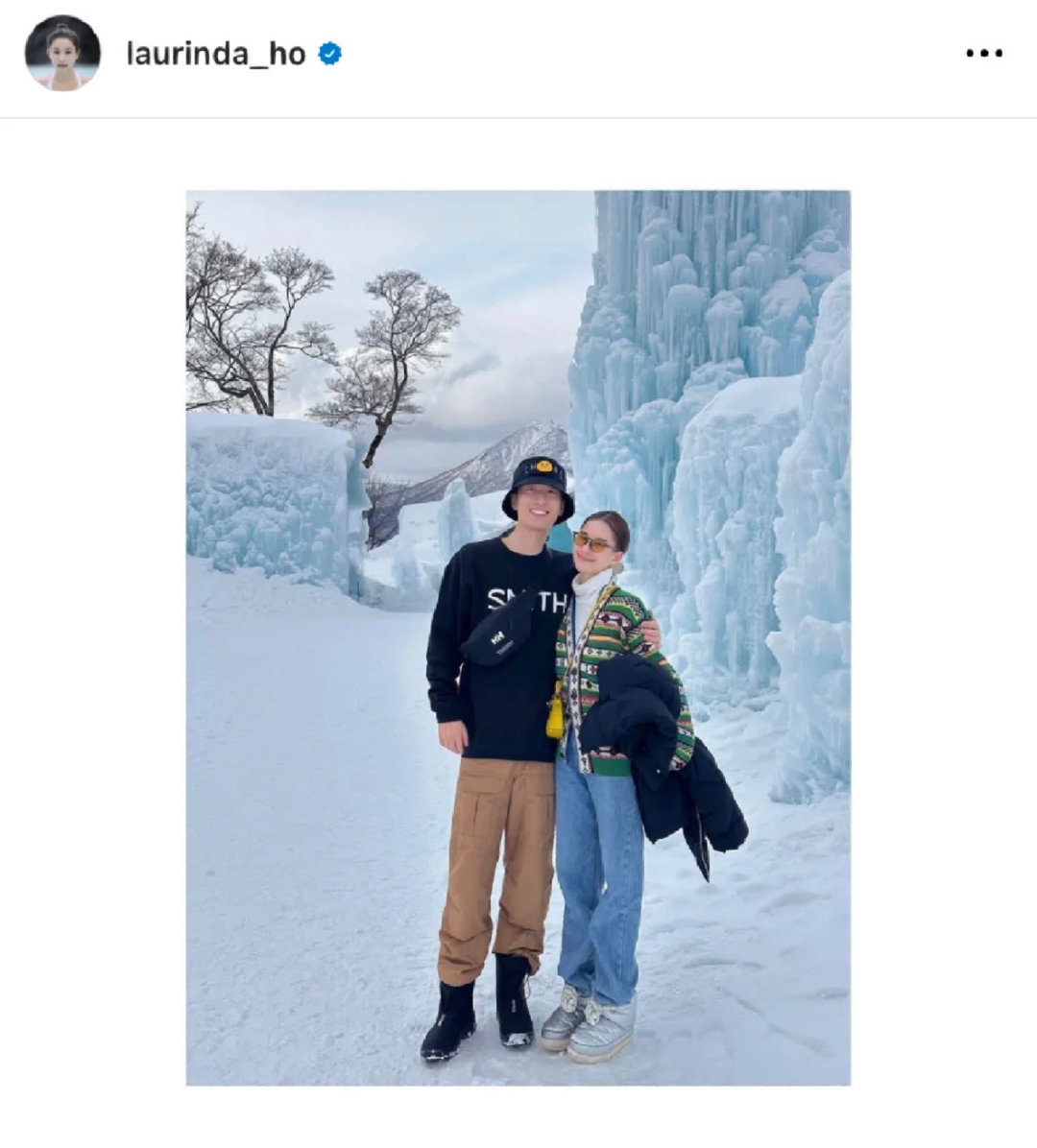 何超莲窦骁雪景合照窦骁抱着何超莲比心是在破前段时间的分手谣言?