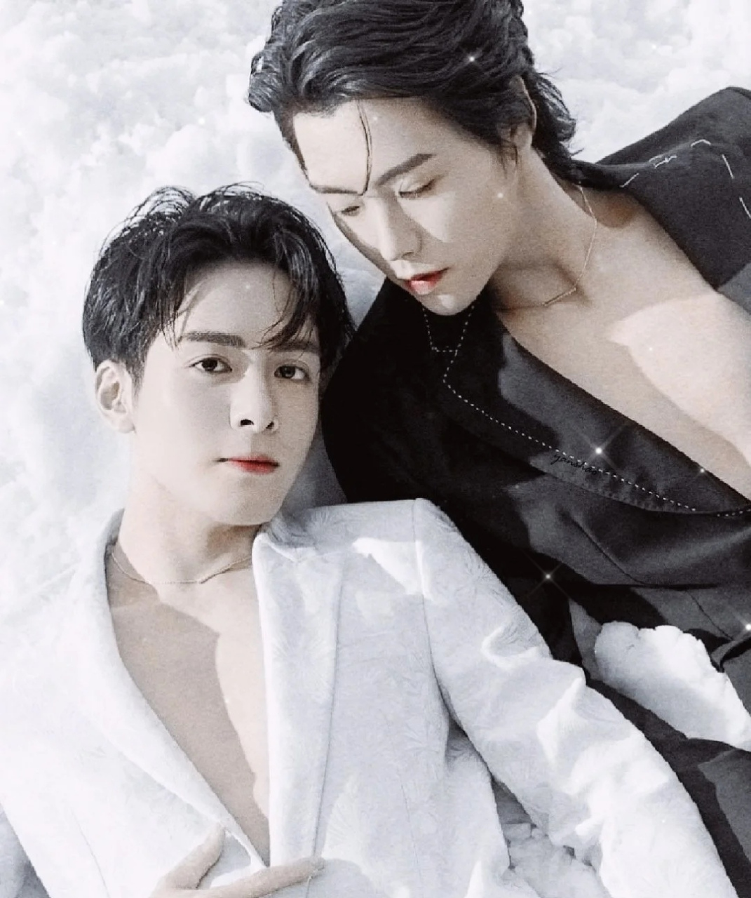 曾舜晞肖宇梁杂志图,互相靠在一起太甜了.