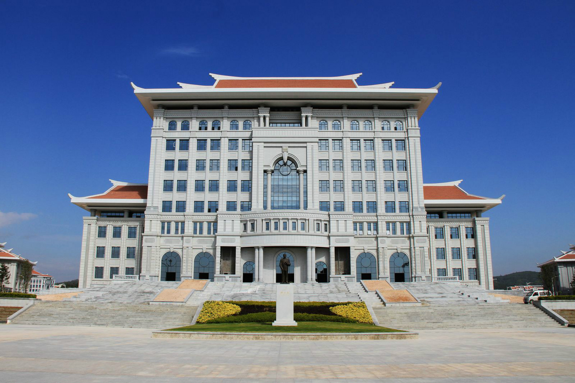 华南最大图书馆图片