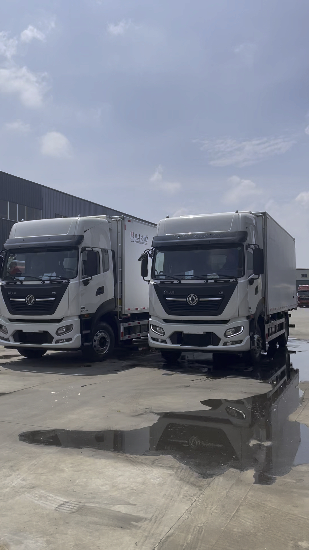 两台东风天锦plus冷藏车,厢长6.