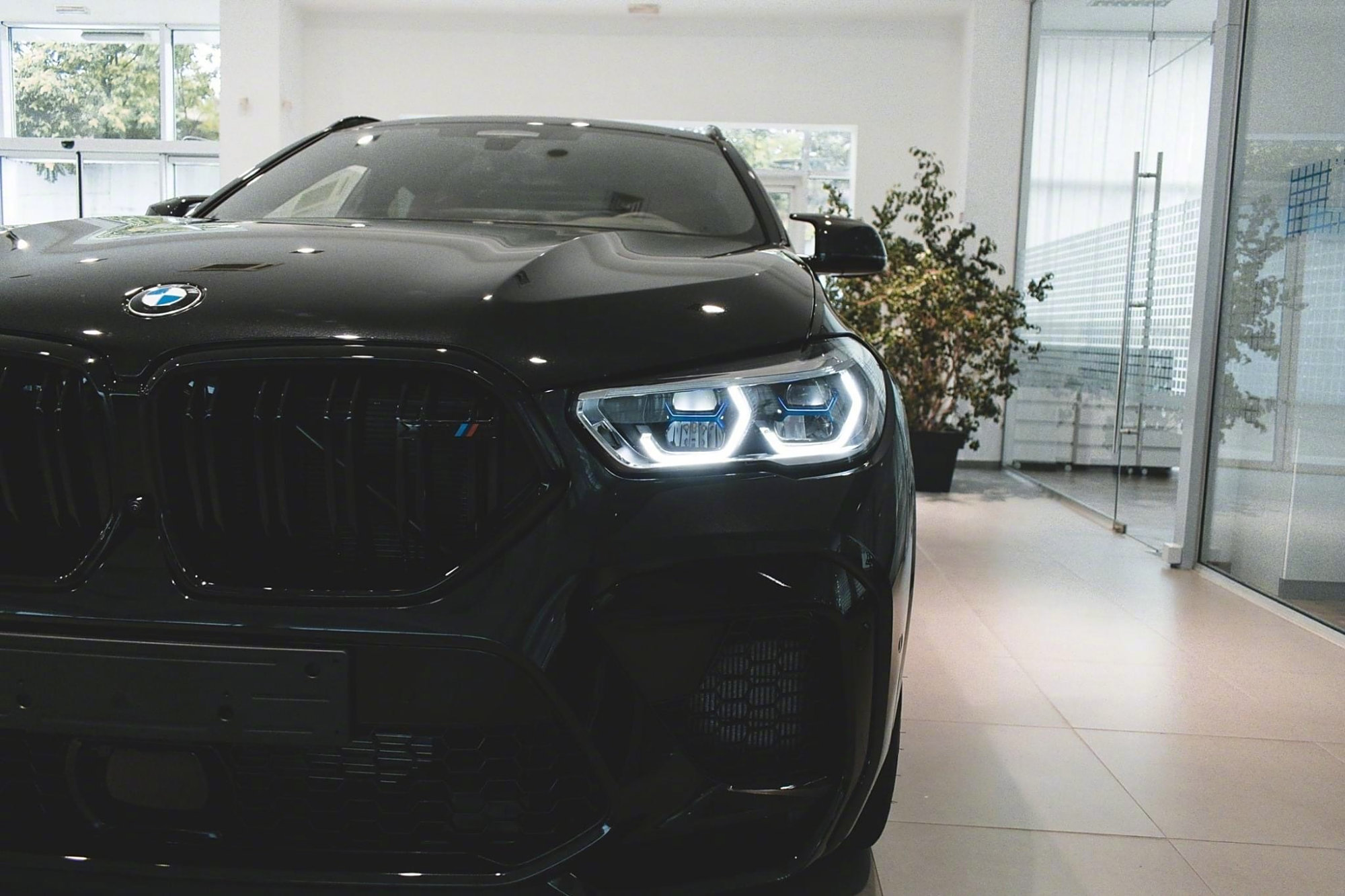 宝马新款x6黑武士太帅了