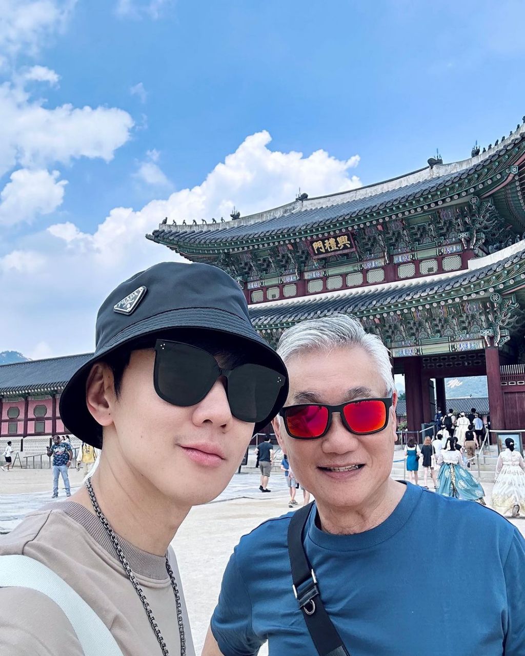 看起来心情不错. #明星动态# #林俊杰