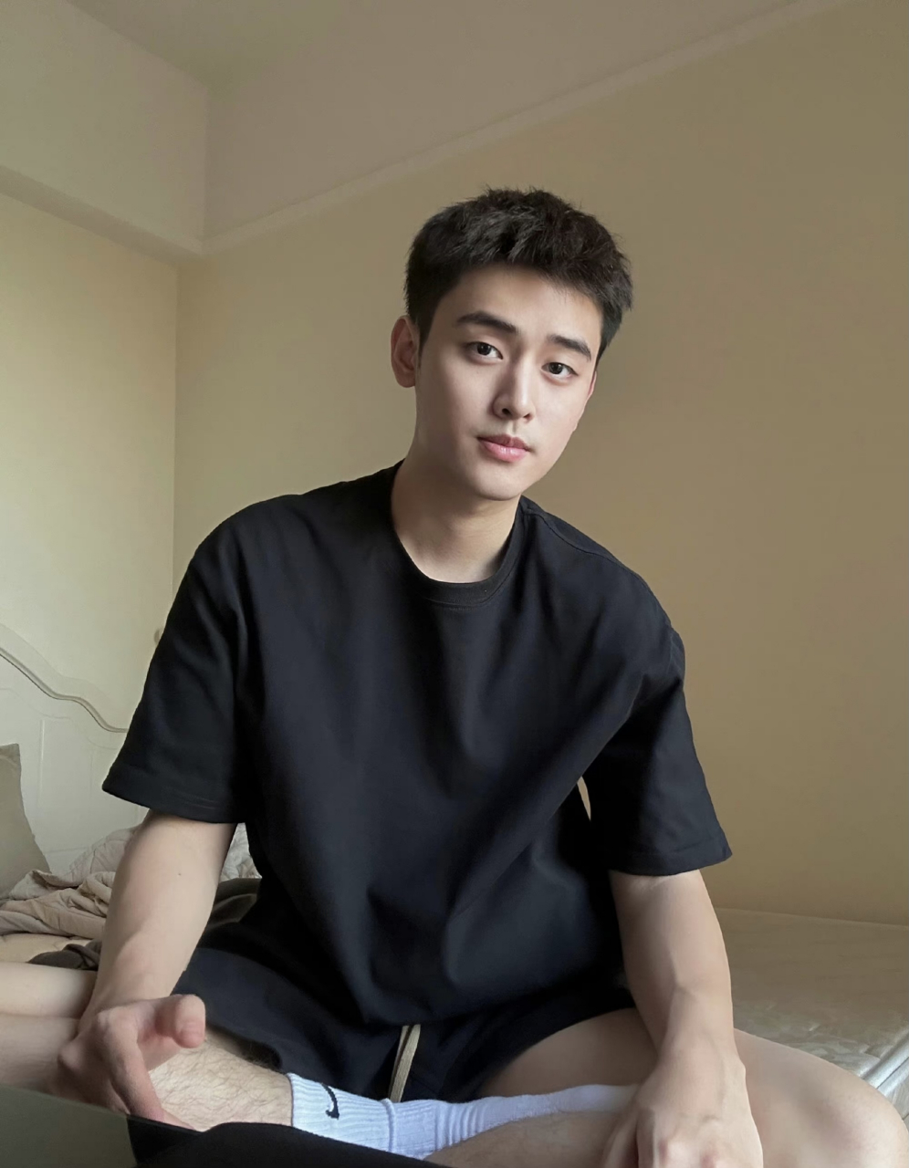 守得平常心,欢喜过生活.#小鲜肉帅哥# #帅哥# #情感微语录