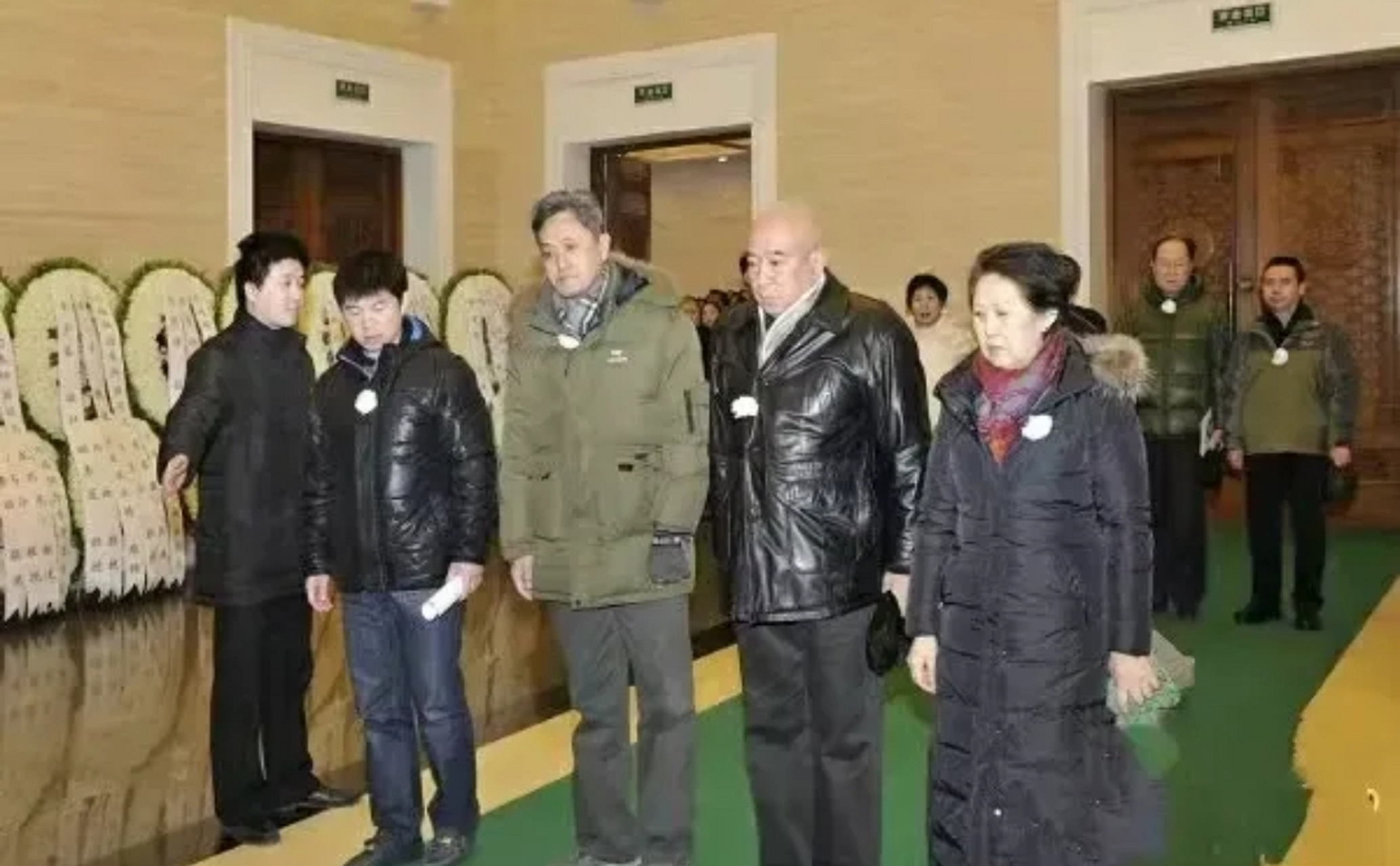 2014年2月12日,王稼祥的夫人朱仲丽的遗体告别仪式在八宝山举行.