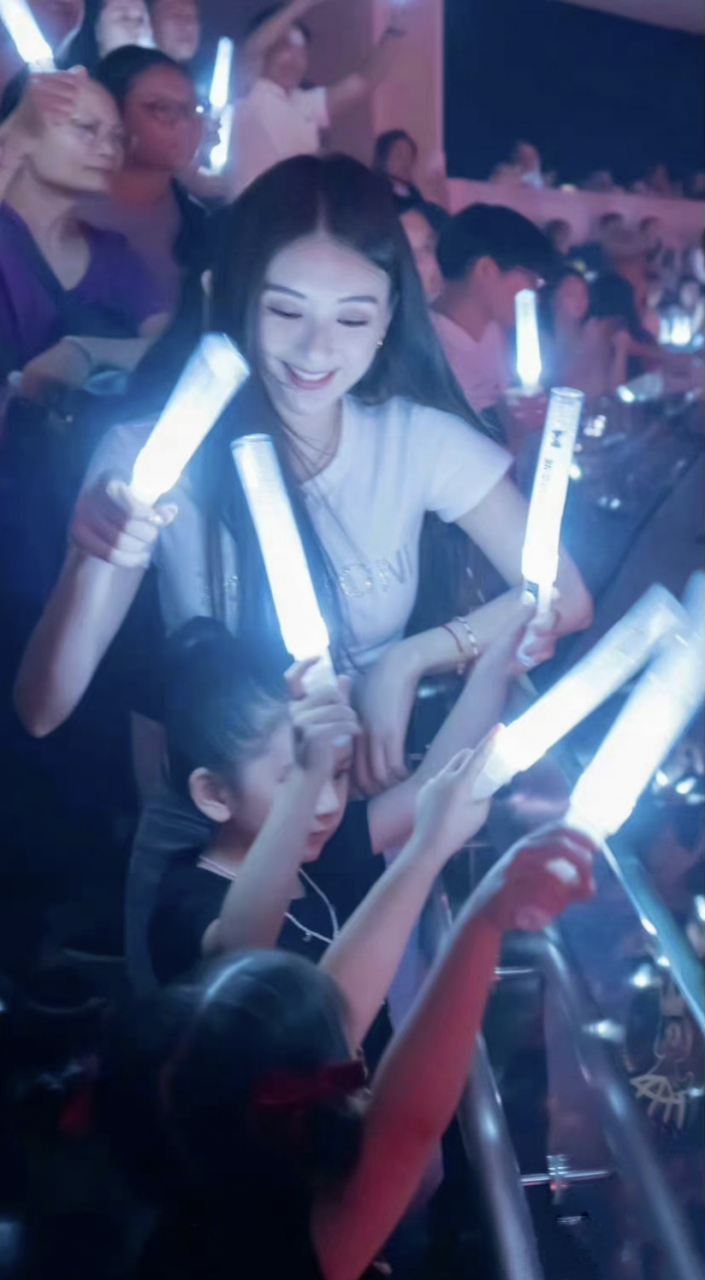 方媛郭富城女儿近照曝光,这精致的眉眼,一丁点儿都没浪费父母的优越