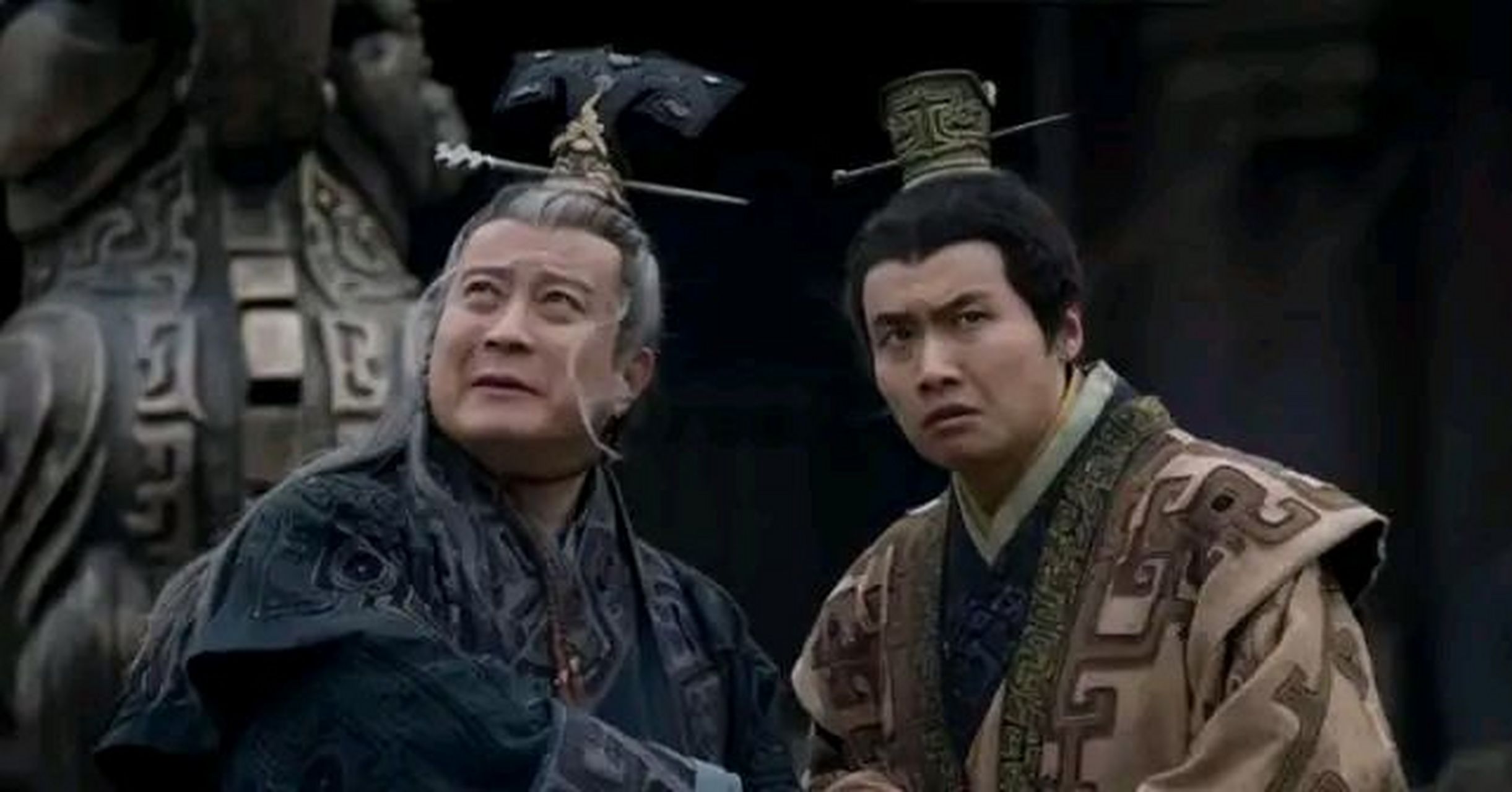 当时,赵高安排子婴进行斋戒,并前往宗庙接受传国玺.