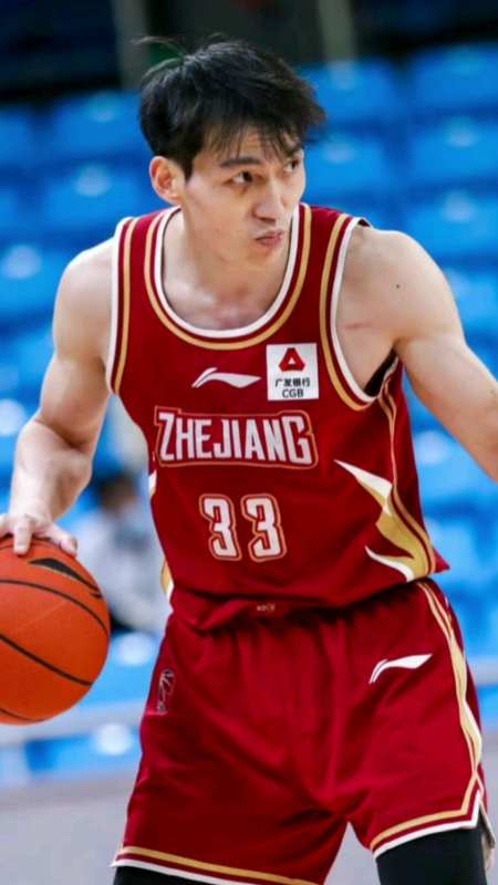 吴前vs宁波男篮的精彩表现4