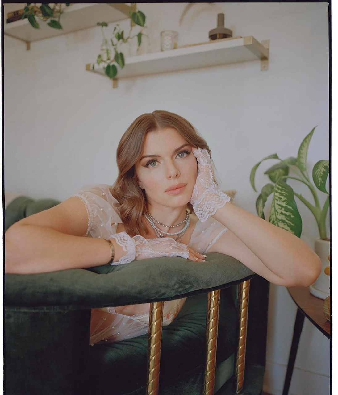 意大利模特茱莉娅·福克斯(julia fox)(c).