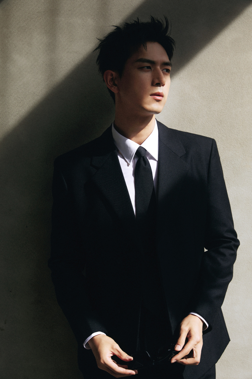 李现西装写真