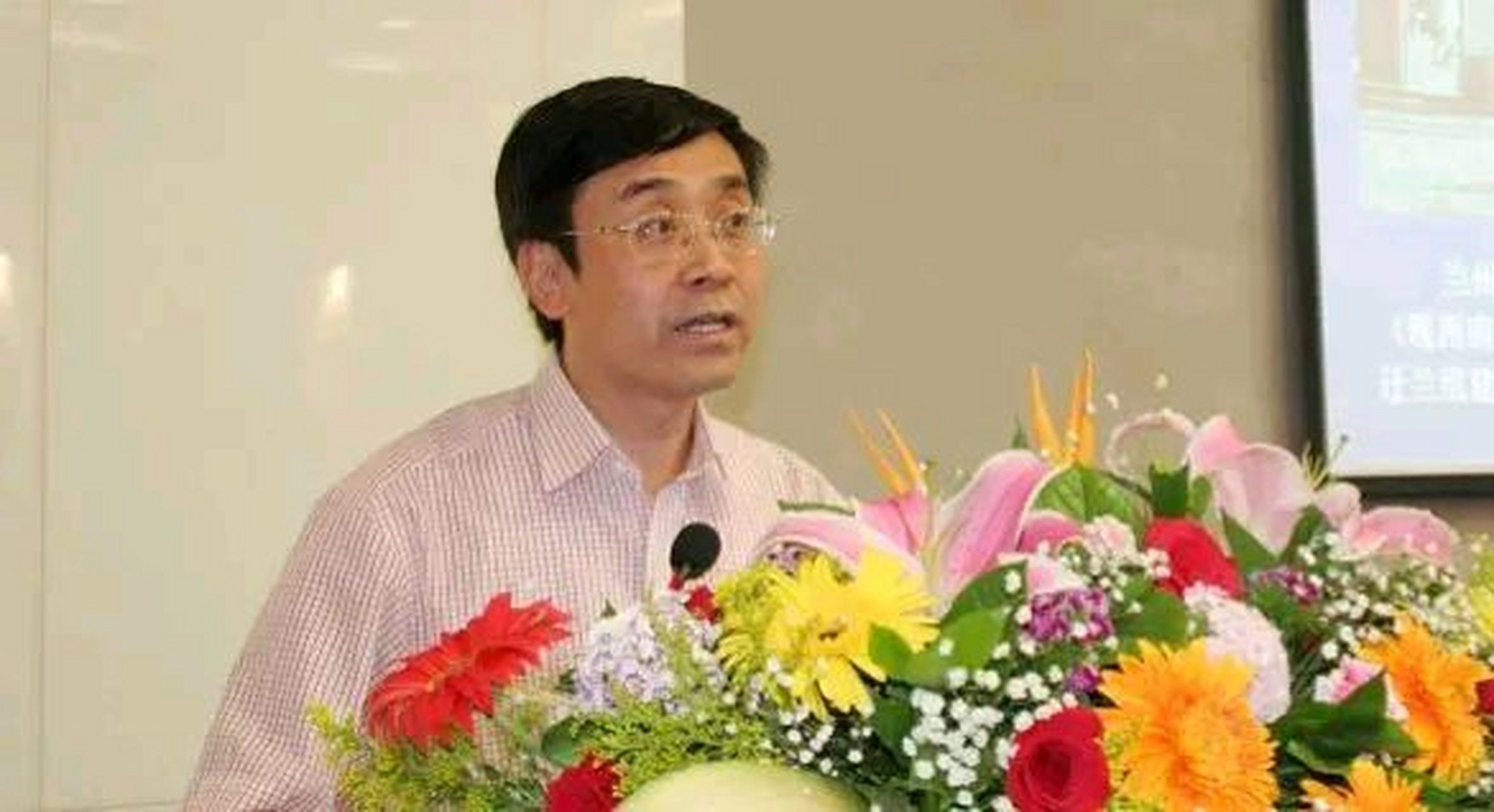 李引珍,1963年6月出生于甘肃省天水市秦安县王尹乡尹川村丁冯村.