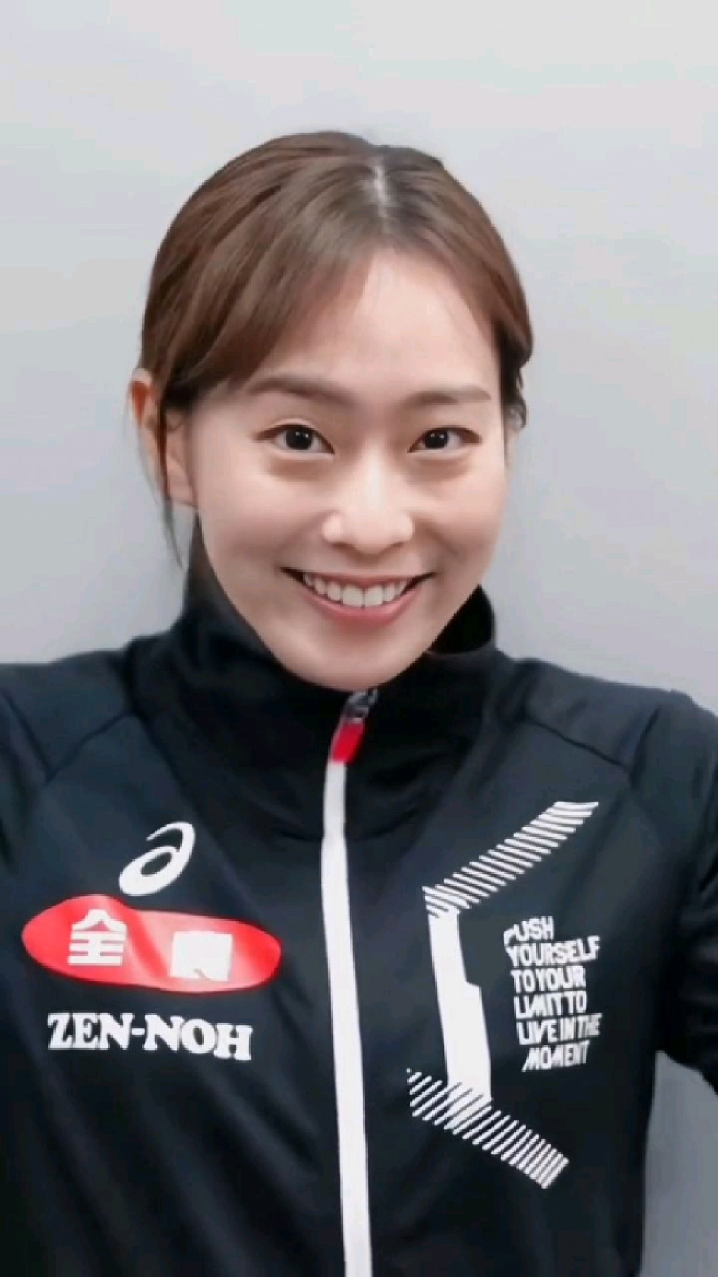 尊重你的每个选择,祝福你,石川佳纯!赛场外的日子也一定会非常精彩