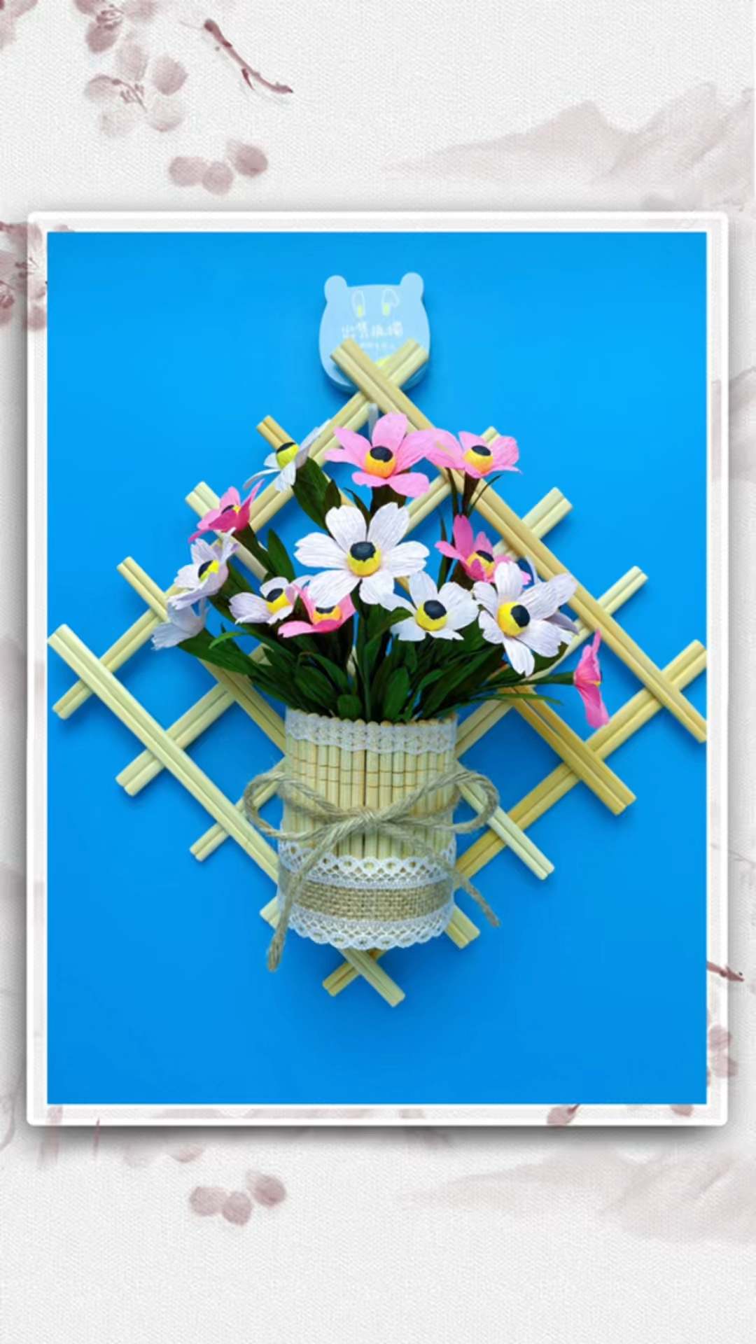 今天我们用一次性筷子制作一个精美的幼儿园环创吊饰吧#幼儿园环创