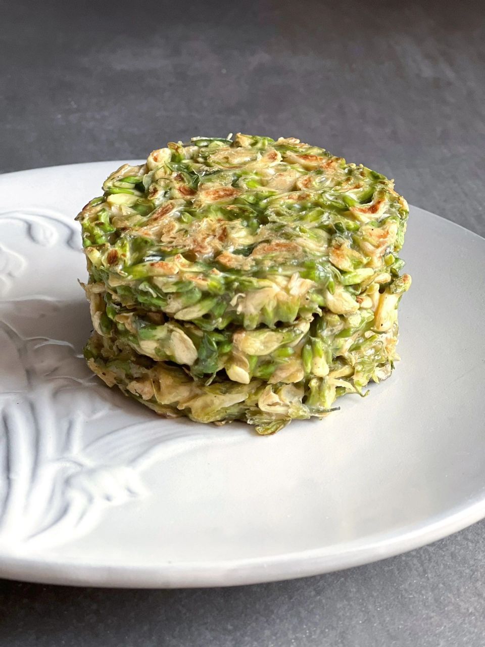 把春天吃进肚子里 春日限定清新槐花饼|||槐花一年只开一次,每年四