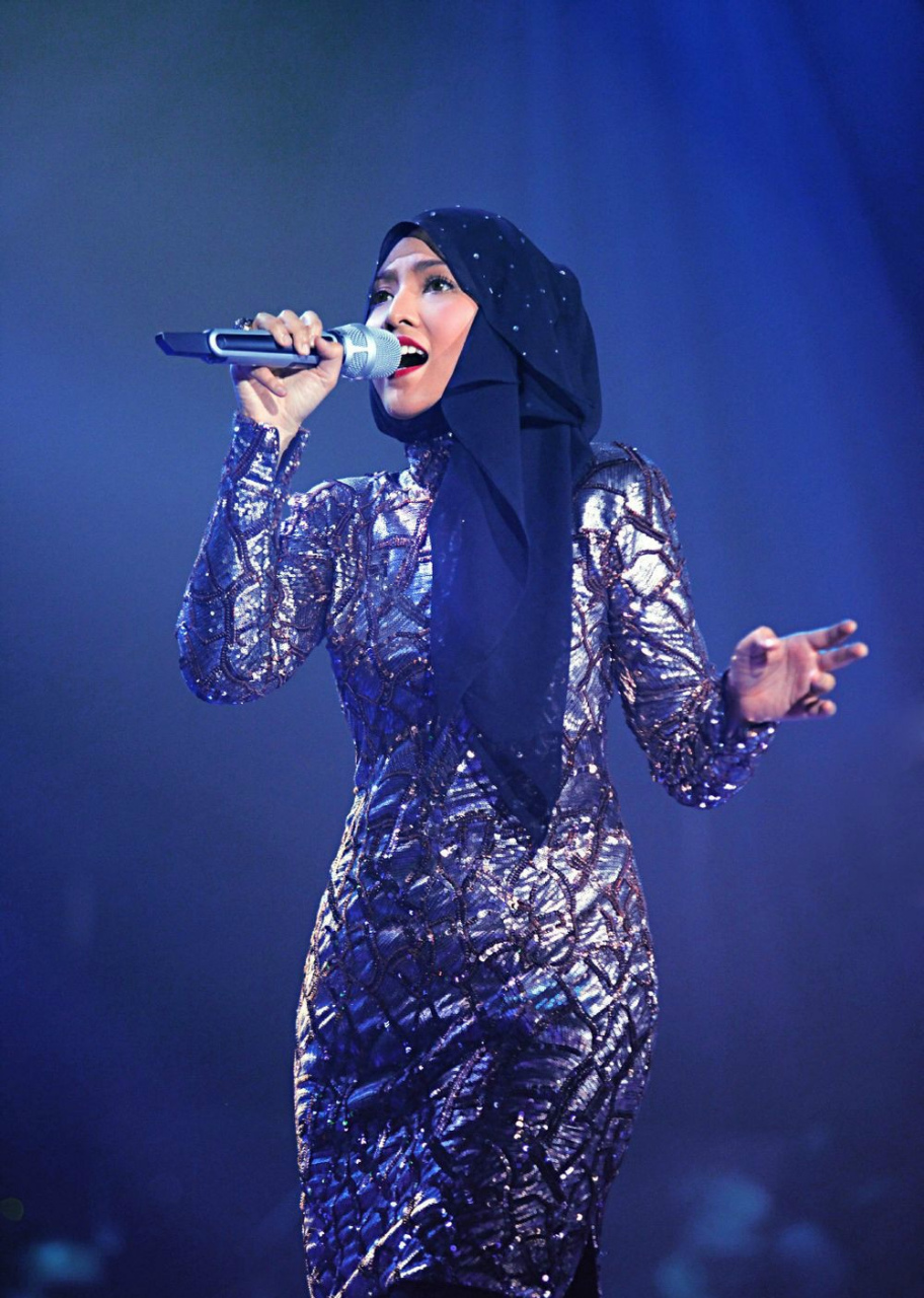 马来西亚歌手茜拉(五).