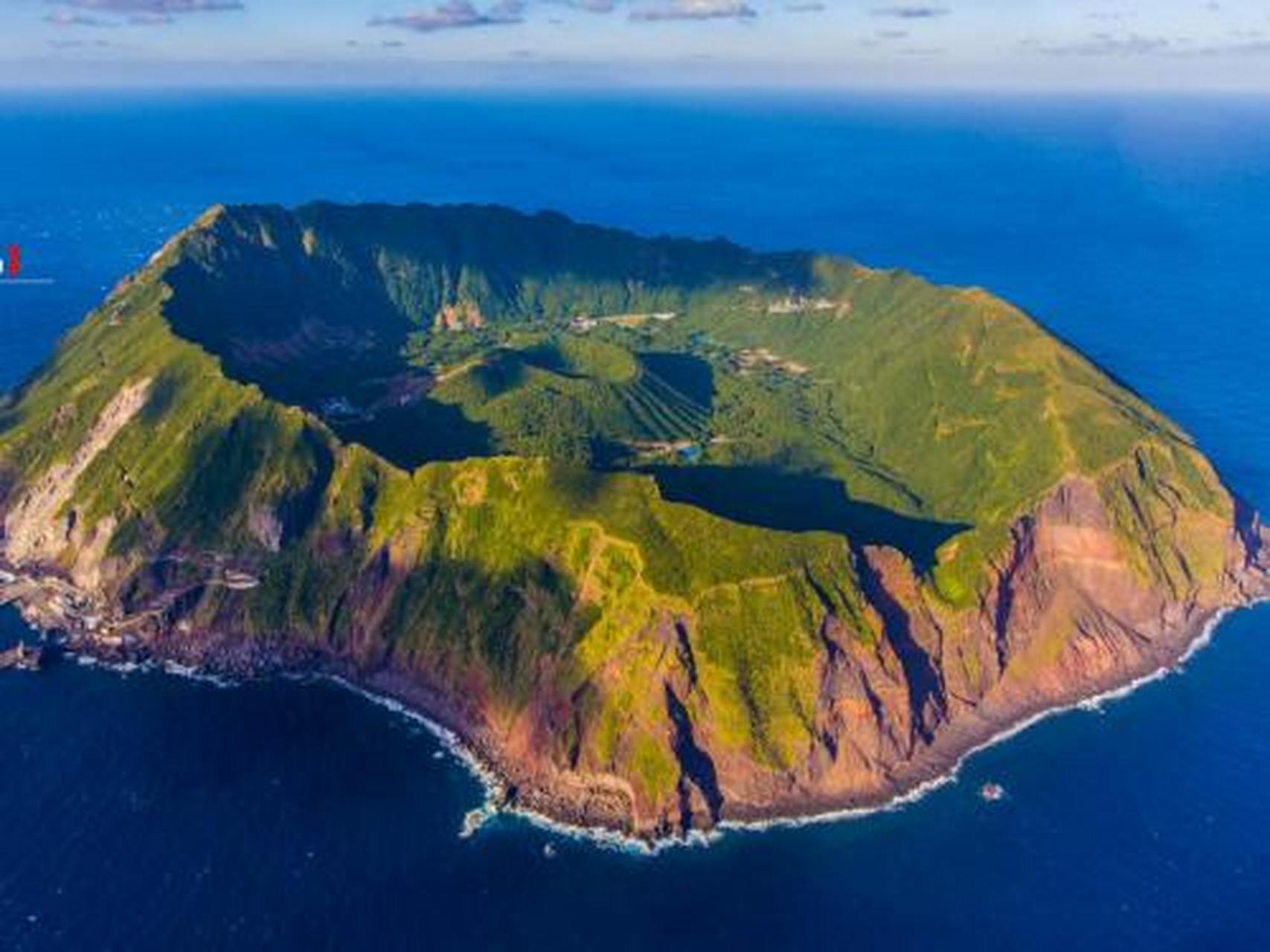 游记#青之岛是日本伊豆群岛南部一座火山岛,是伊豆群岛中有人居住的