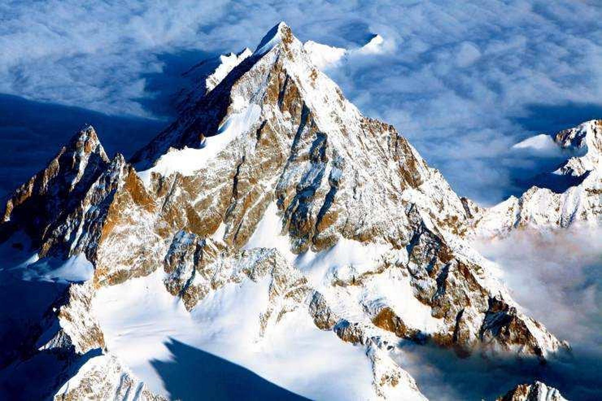 乔戈里峰海拔多少「乔戈里峰高度8611米」