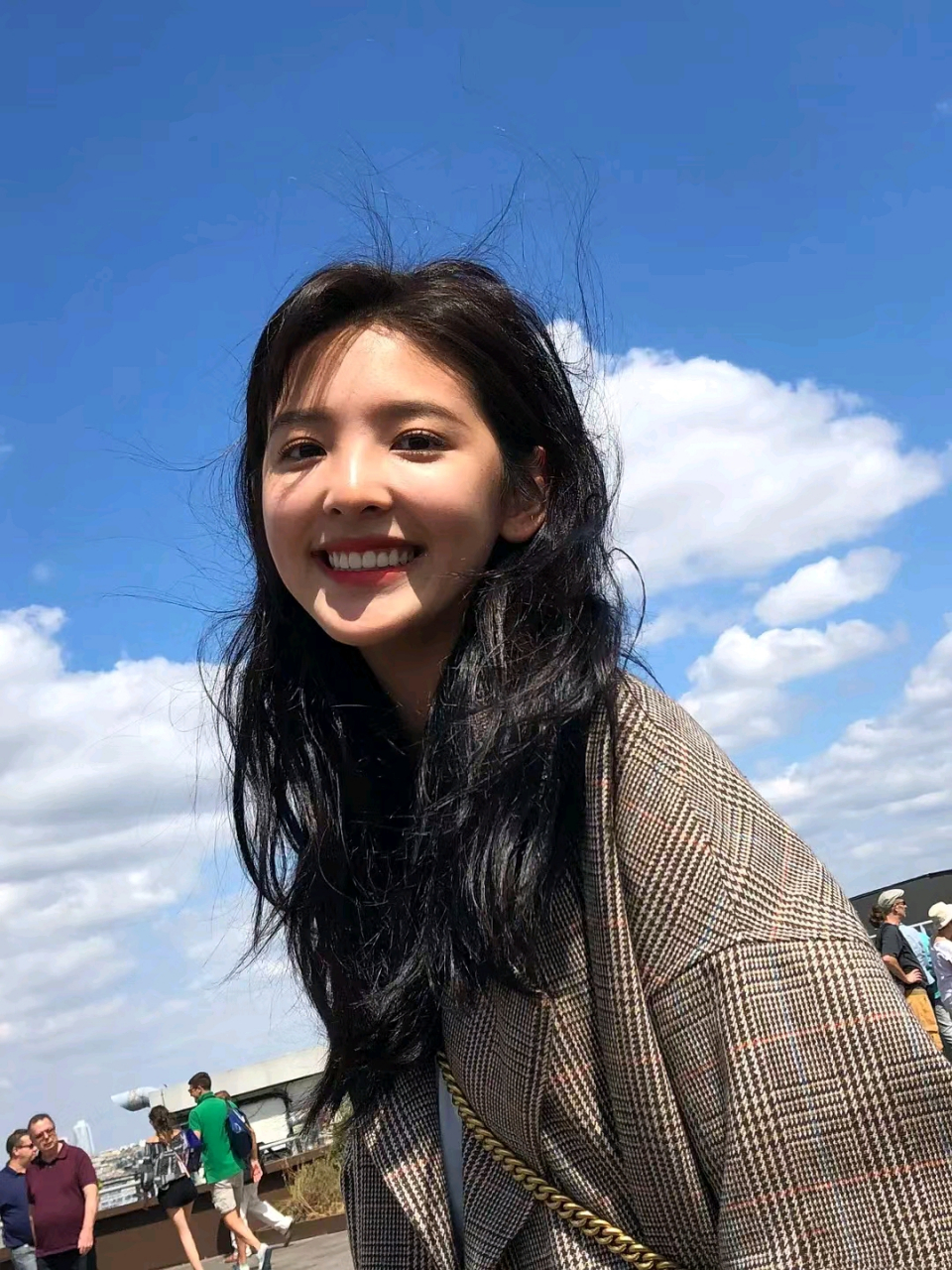 再看#悲伤逆流成河# 还是会深有感触#电影# 任敏章若楠越来越漂亮了!