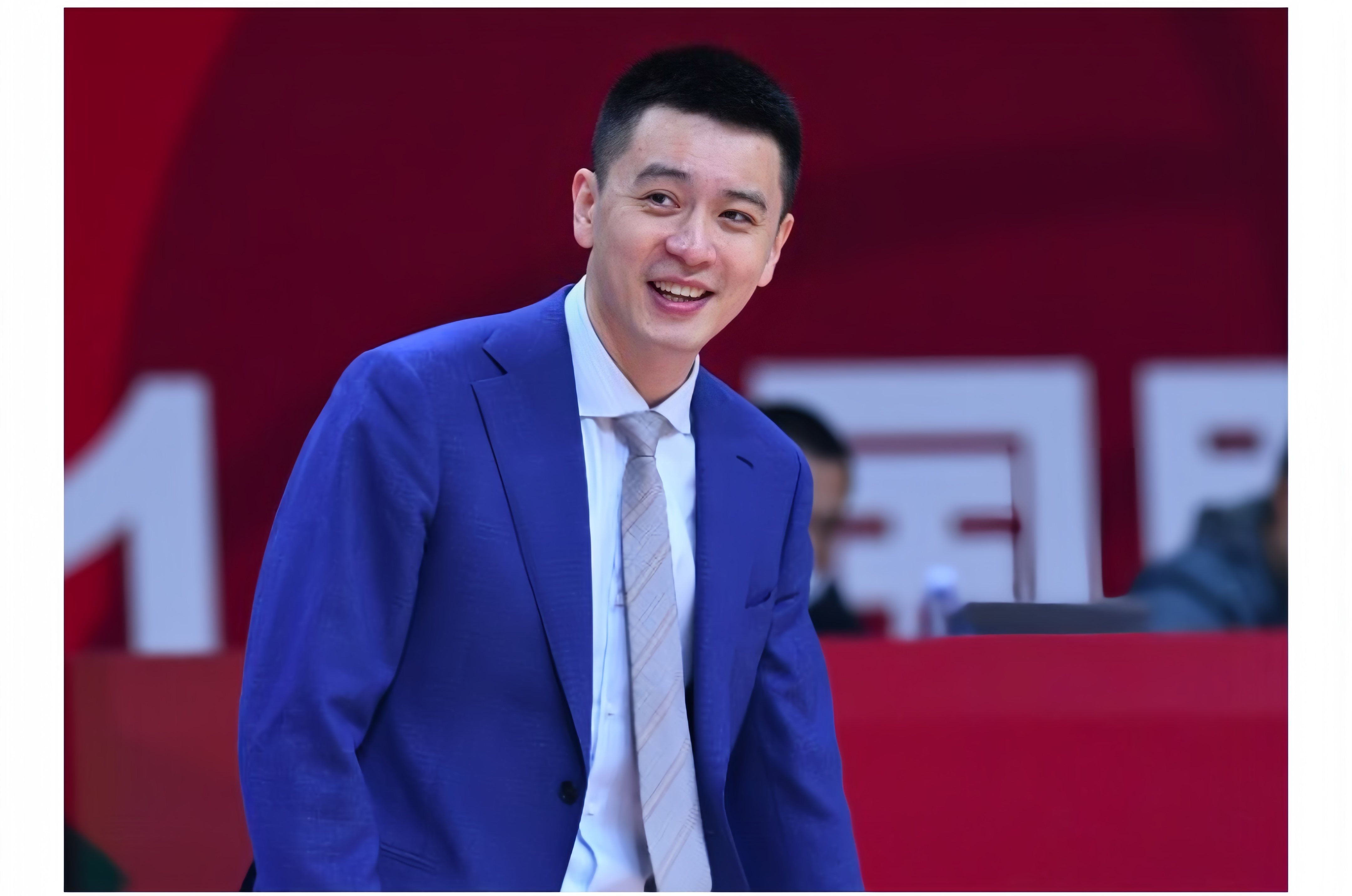 辽篮主场迎北控！杨鸣对决师兄张庆鹏，直言各队实力均衡必全力争胜