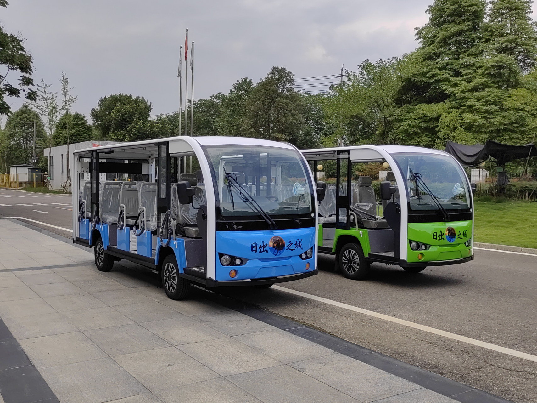 日出之城14座电动观光车完美交付啦! 欢迎来青海湖乘坐旅游观光车