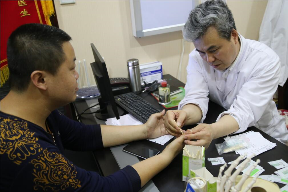 "中国痛症第一人"郭相华,自创"循经刺血疗法",快速治疗疼痛