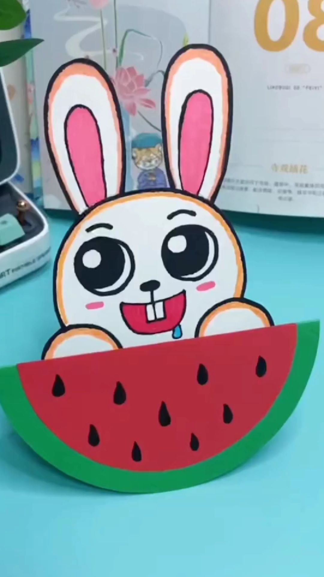 用卡纸做吃西瓜的小兔子还会摇摆哦简单可爱给孩子做一个吧