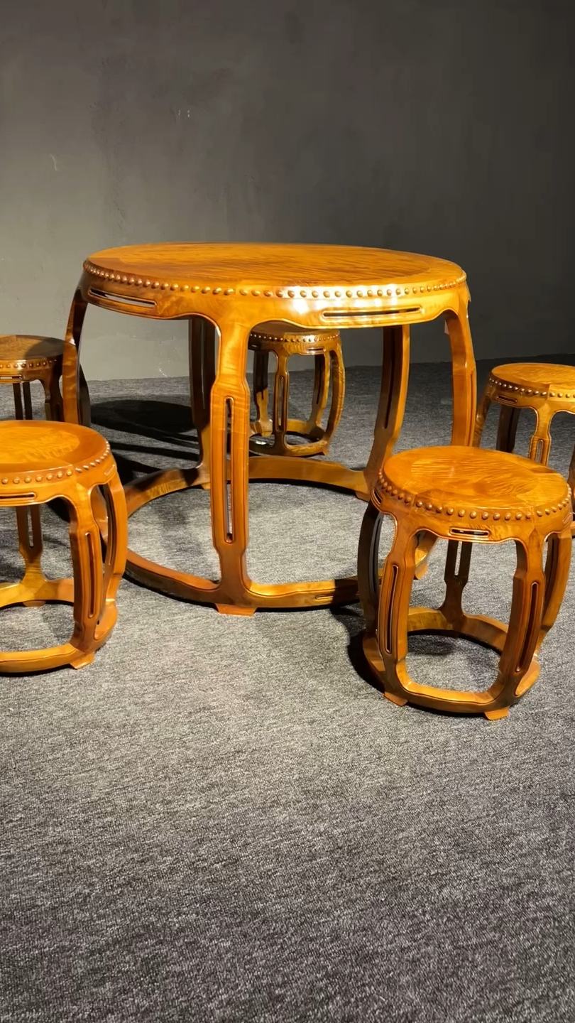 小叶桢楠独板满纹圆鼓桌