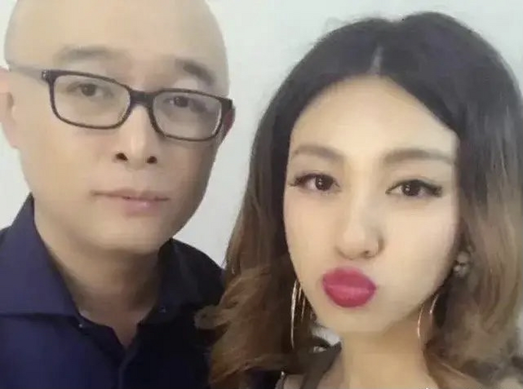 当年的《非诚勿扰》女嘉宾许子萱,摇身一变成了2022香港小姐亚军