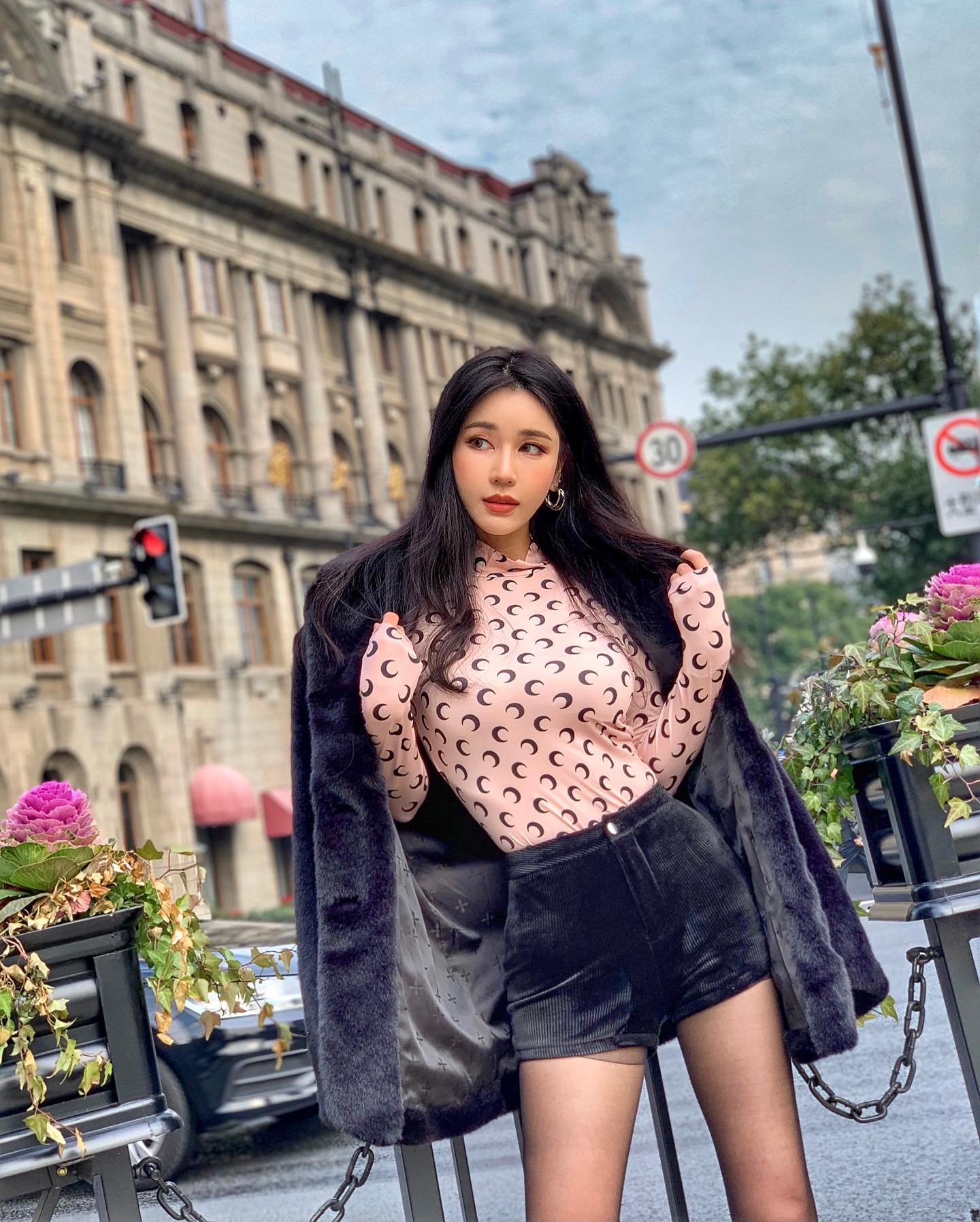 美女图集:韩国dj女神siena(朴诗贤),靓丽的长相,火辣的身材