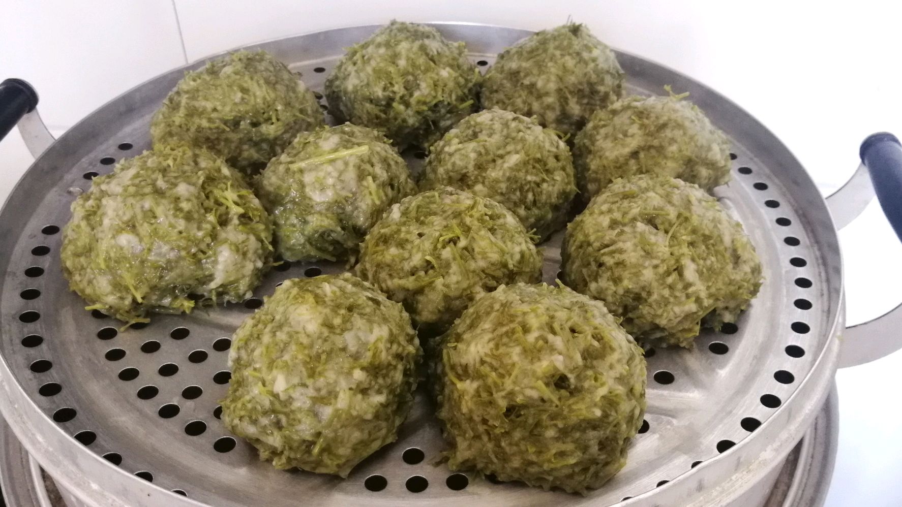 1把蔬菜,1碗面粉,做出好吃又营养的蔬菜馒头,好吃的菜窝窝做法