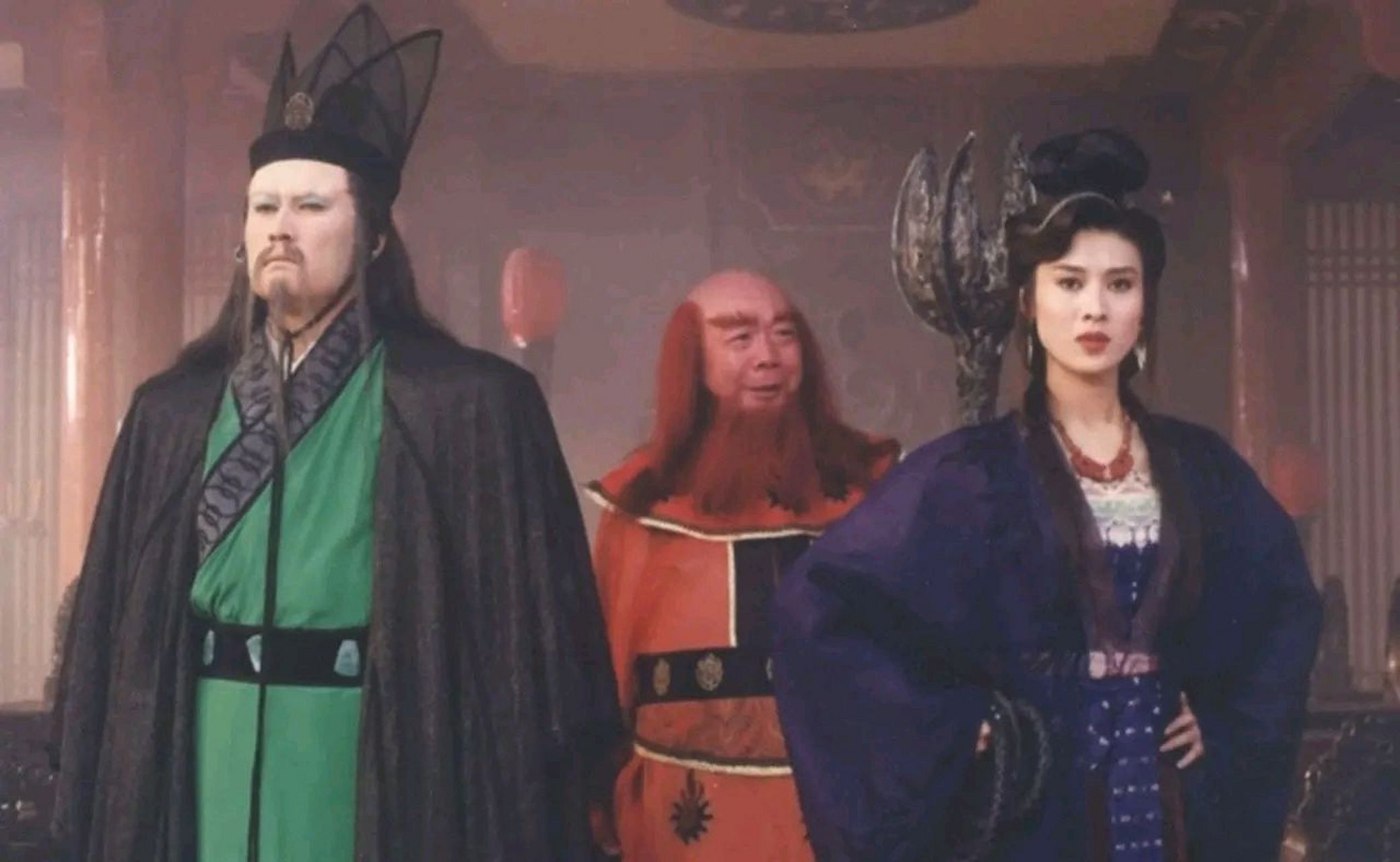 电影《六指琴魔》里演员郑爽饰演毒手罗刹赫青花,那是的郑爽很青涩.