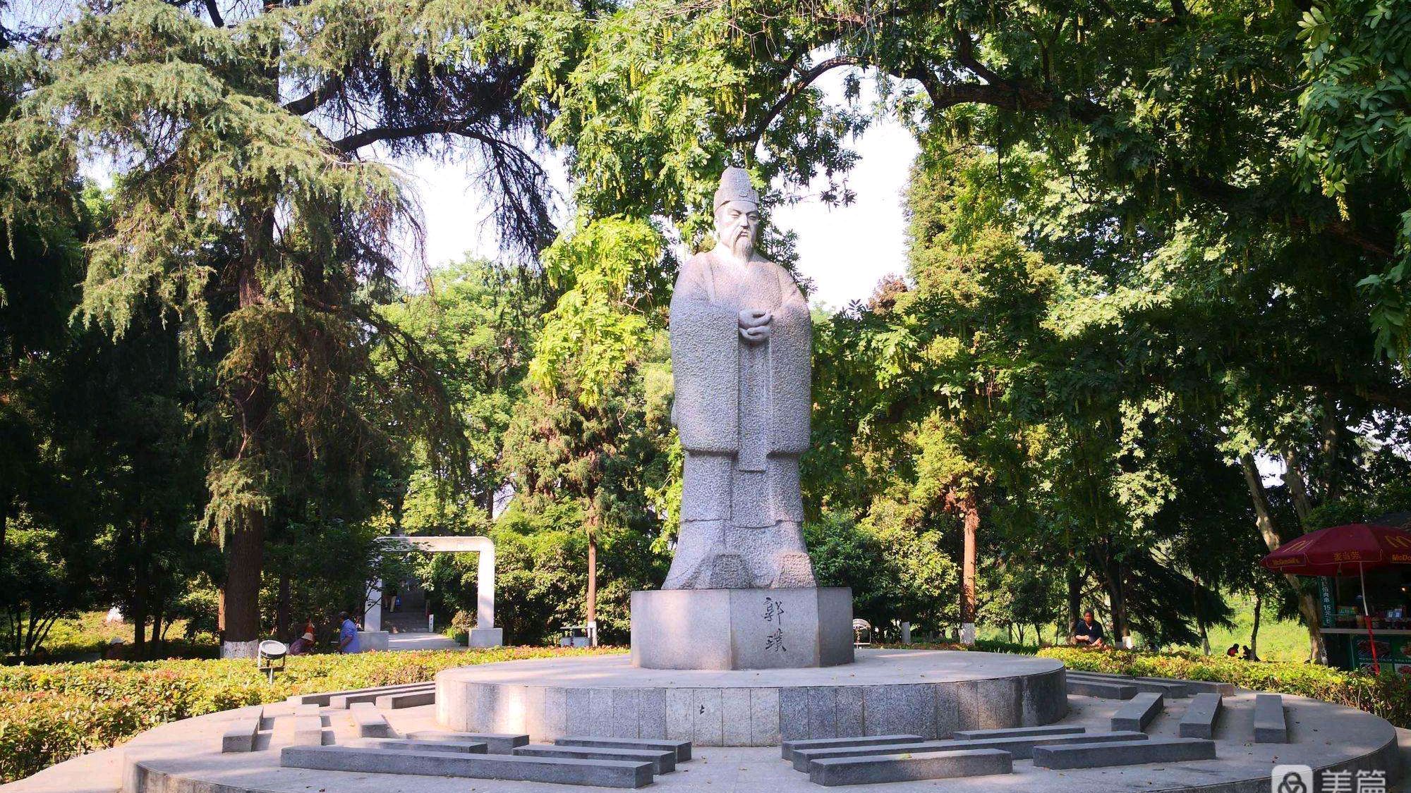 南京玄武湖景點介紹:江南最大城內公園,中國最大皇家園林湖泊