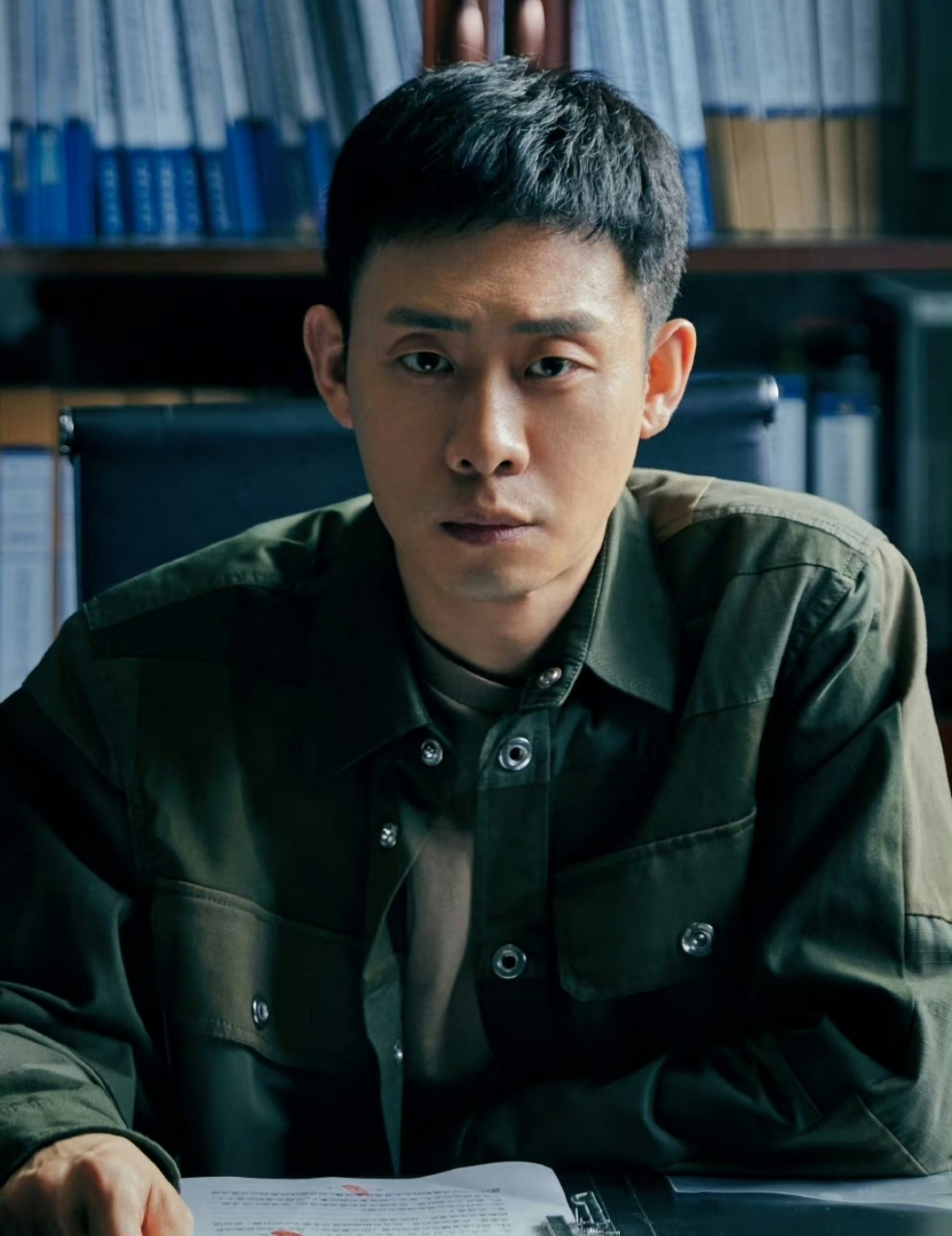 张译# 为#吴京# #电影巨齿鲨2深渊#打call: 他不仅一如既往地贡狭了