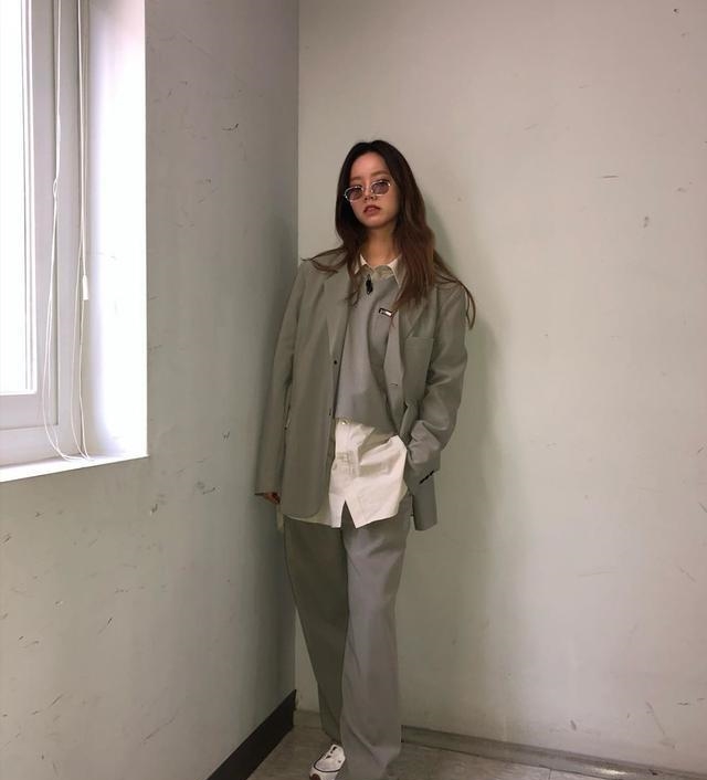 期待已久的"美德"与"爸爸"同框 李惠丽穿西装真好看