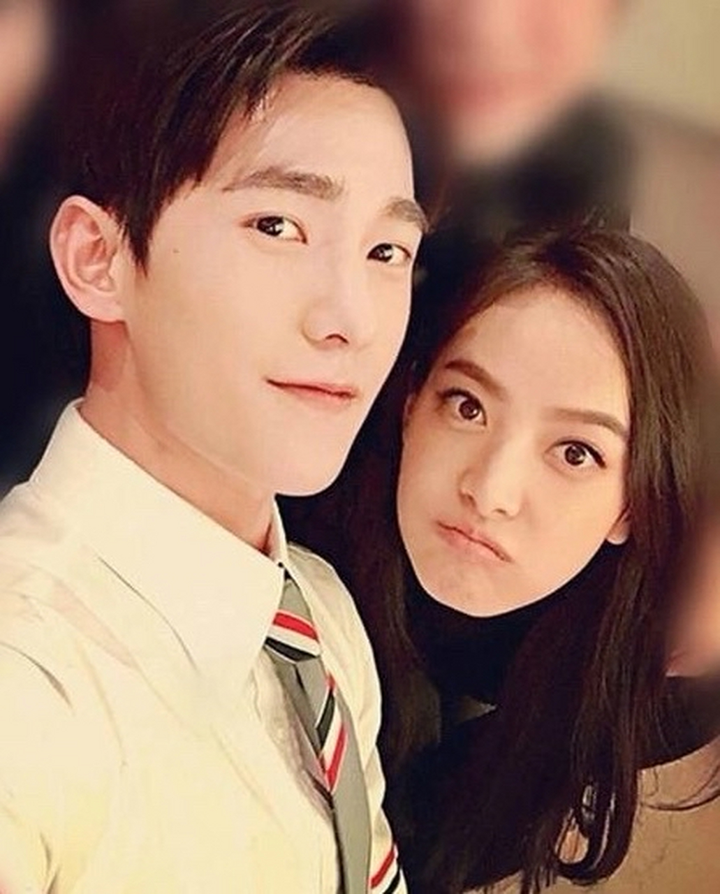 杨洋宋茜古早恋情遭曝光,终究是民间干不过资本.