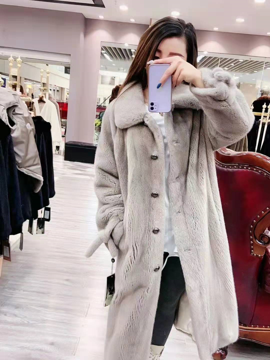 河北辛集买貂古思媞皮草