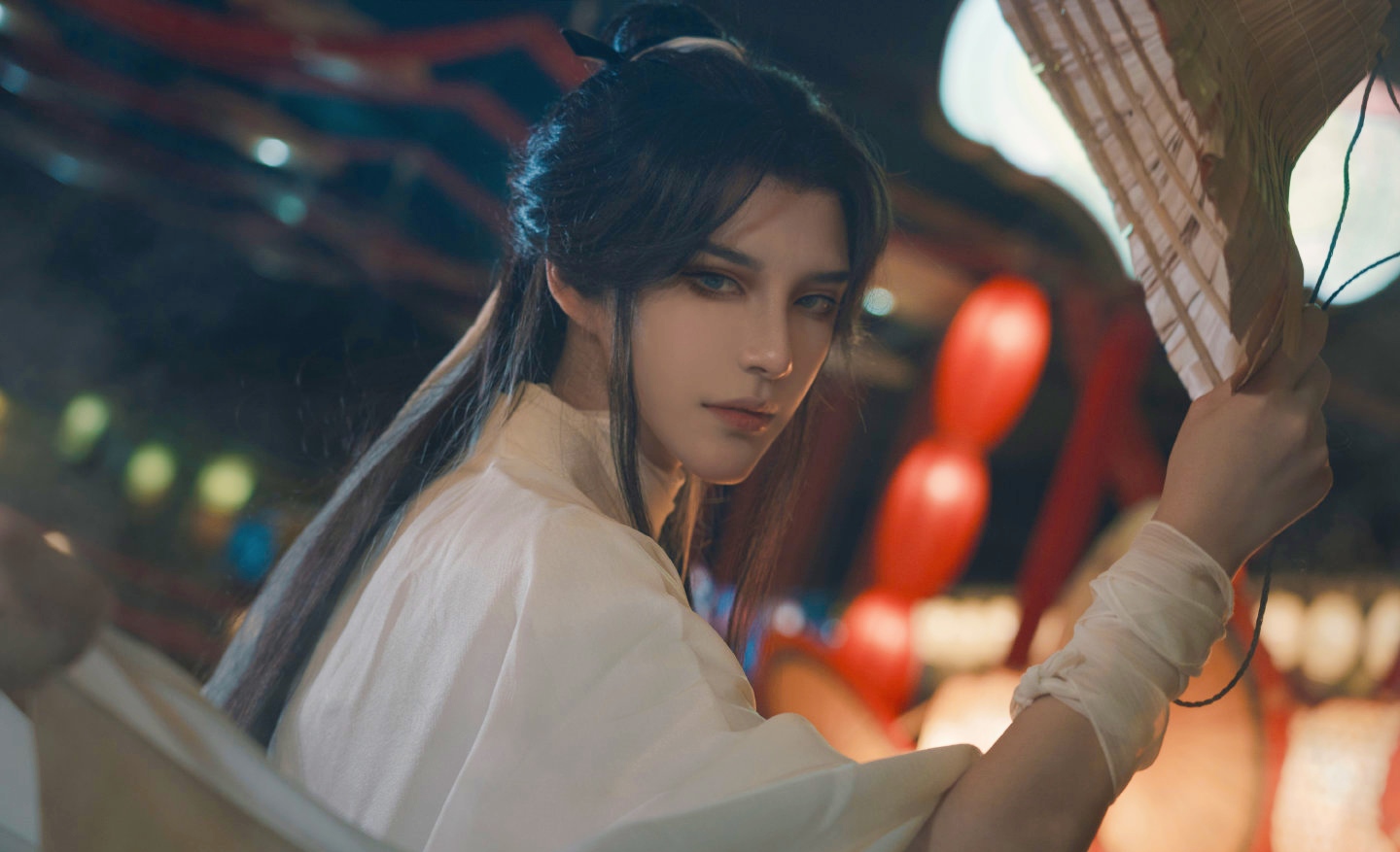 墨家三兄弟cos神还原,魏无羡好霸气,谢怜温柔,沈清秋难得正经