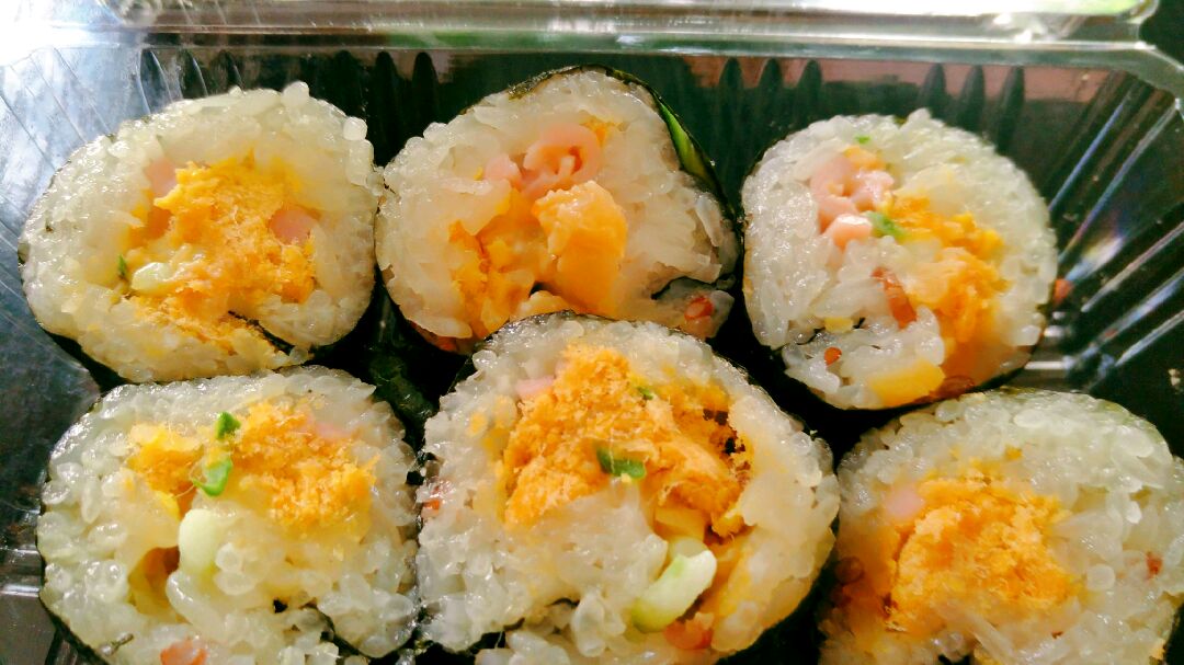 台湾饭团招牌寿司 味道超好 小孩一口一个 就是价格有点贵