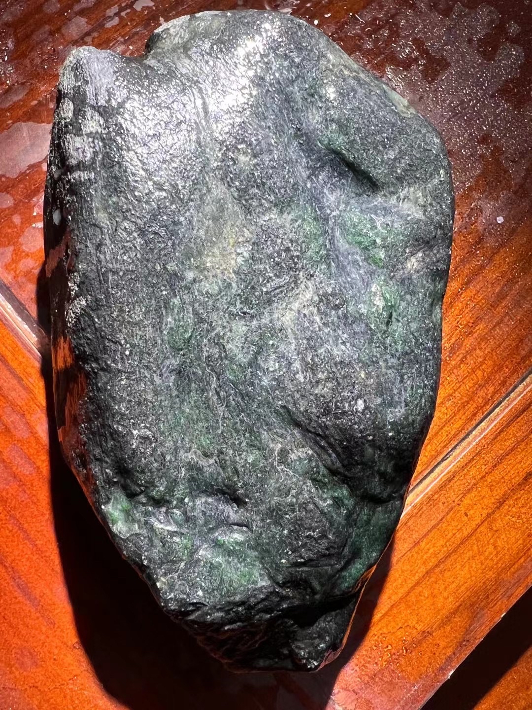 猛料来袭,莫湾基手镯色料,场口正,翻砂细,起黄雾有色蟒缠绕