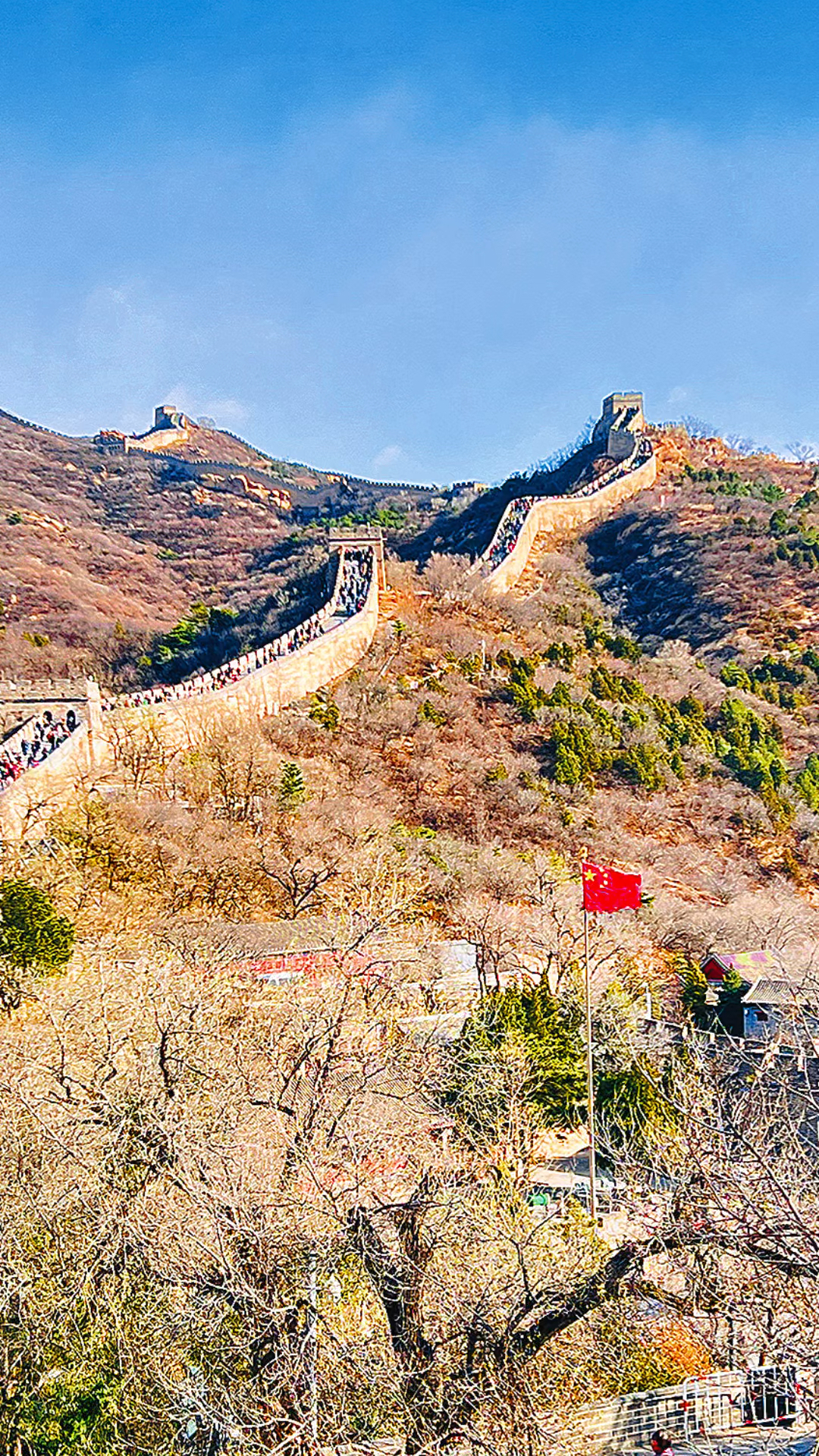 冬天的八达岭长城,寒风呼啸,荆棘如铁,铁血男儿汉,何不带吴钩