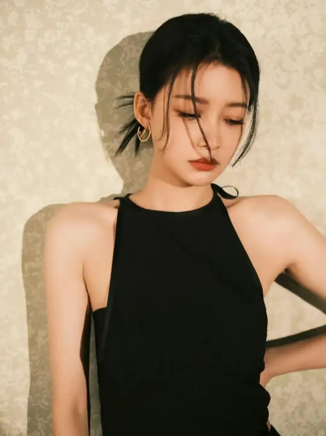 孙怡的黑色魅力,年龄只是一个数字