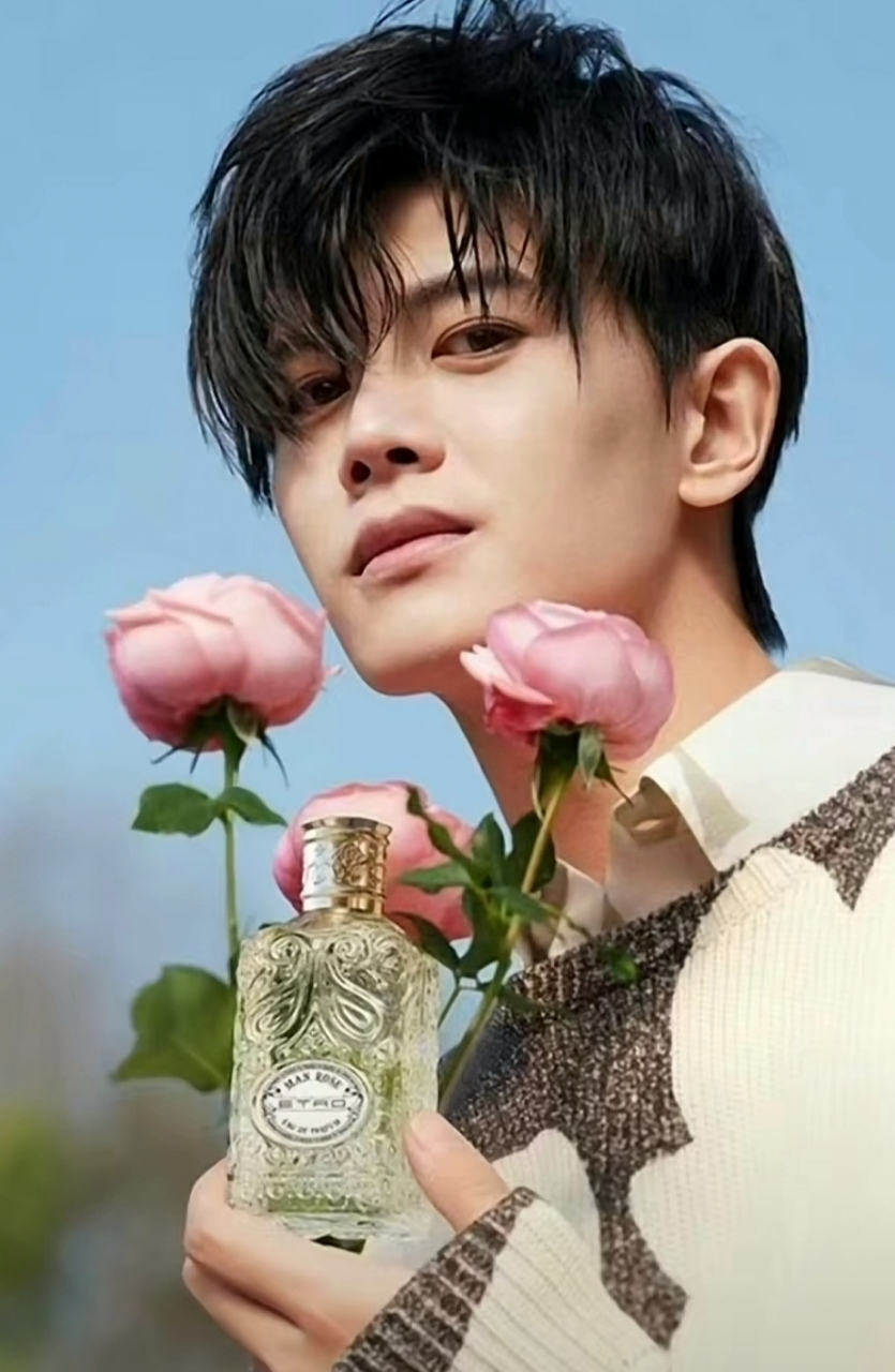 我的宝藏男神任国超[比心][比心][比心]#任嘉伦